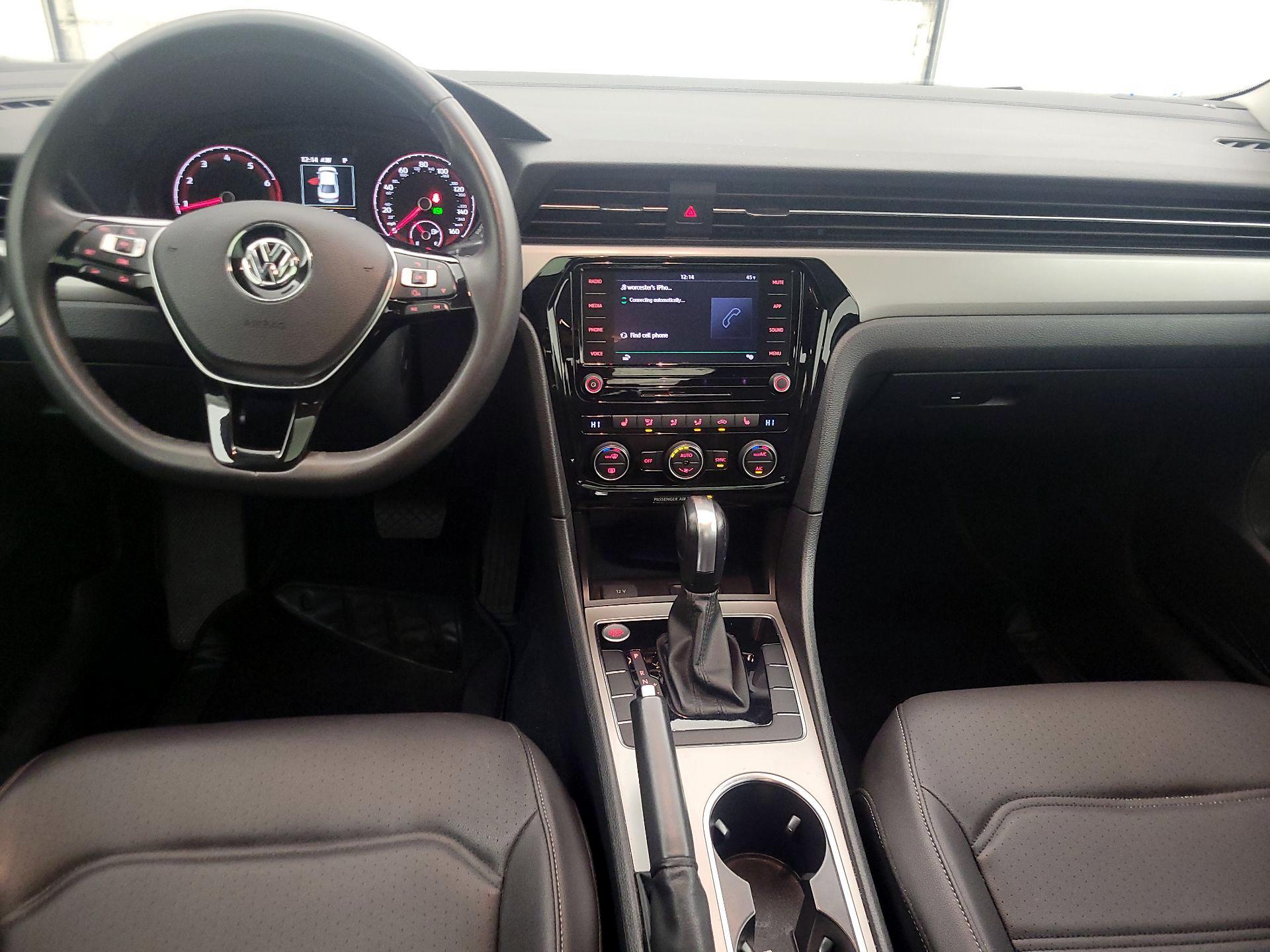 Thumbnail: 2022 Volkswagen Passat - 9