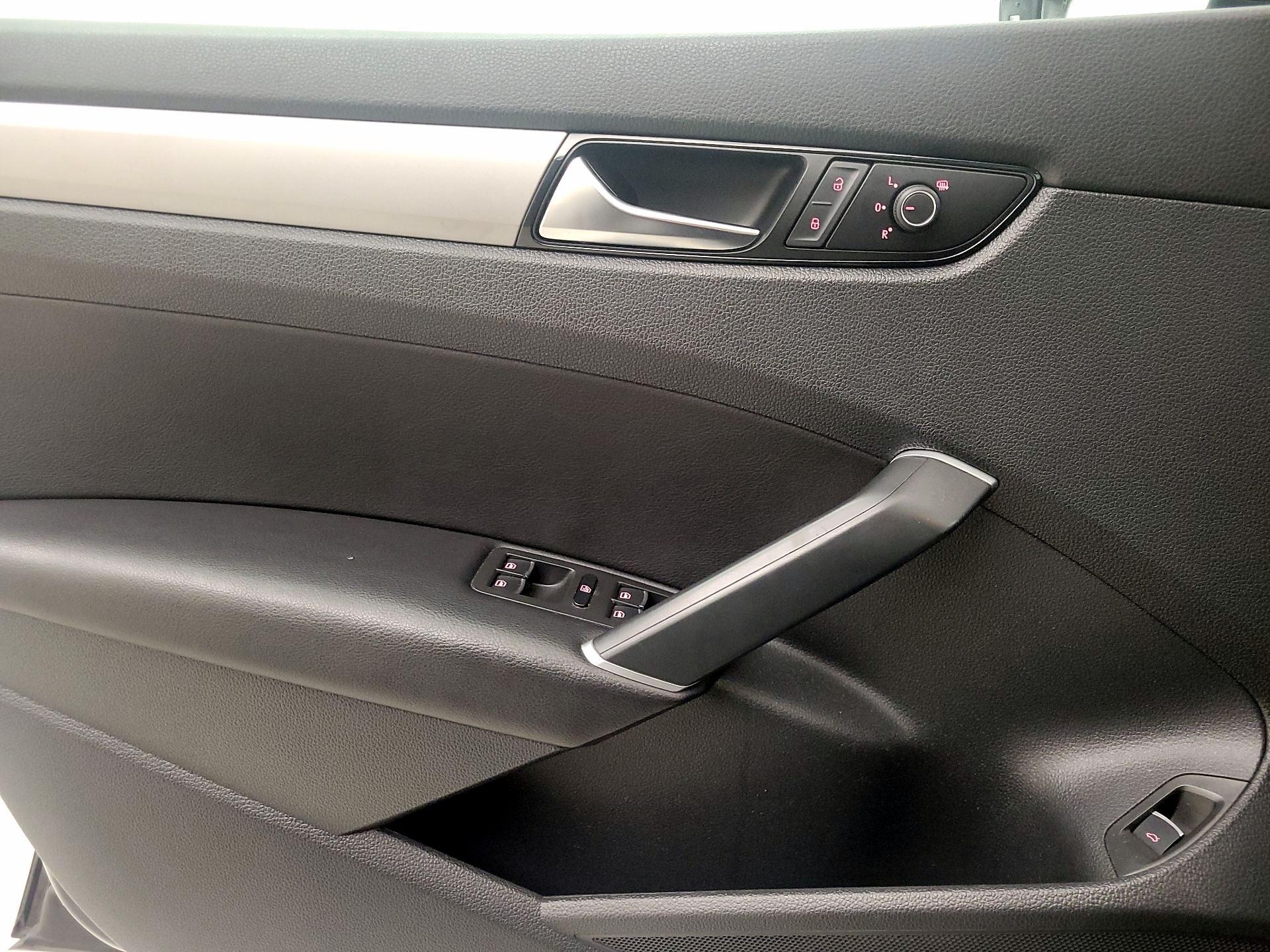 Thumbnail: 2022 Volkswagen Passat - 12