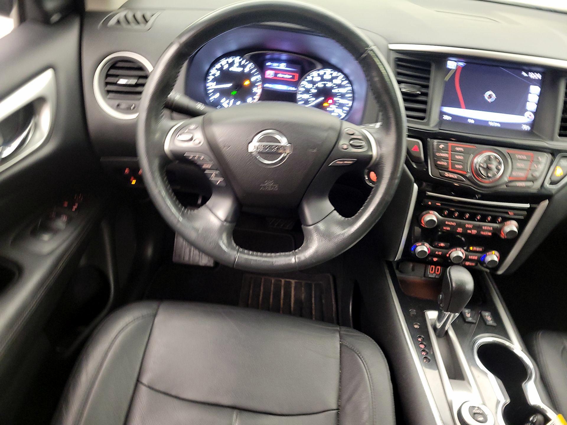 Thumbnail: 2018 Nissan Pathfinder - 10