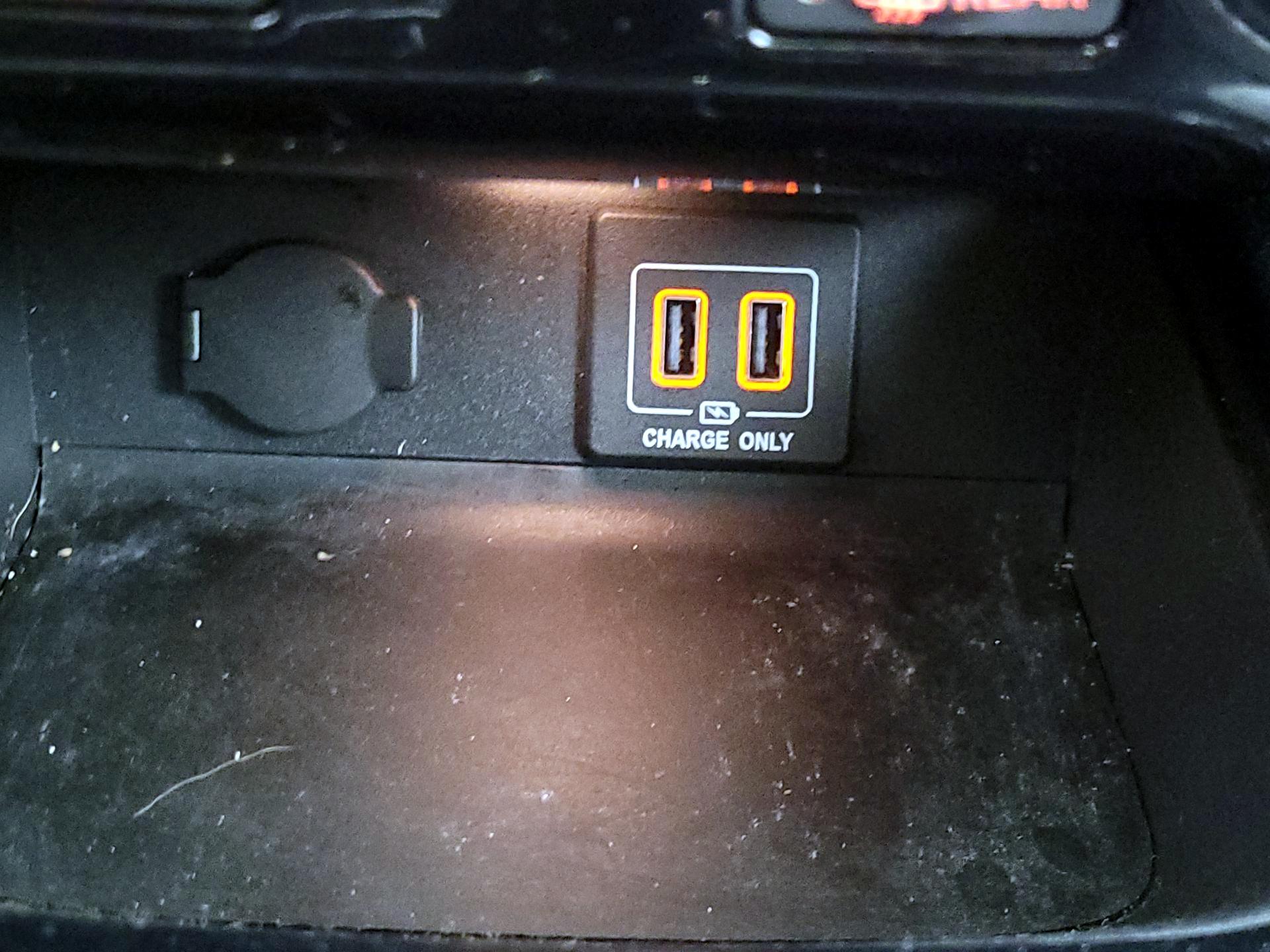 Thumbnail: 2018 Nissan Pathfinder - 18