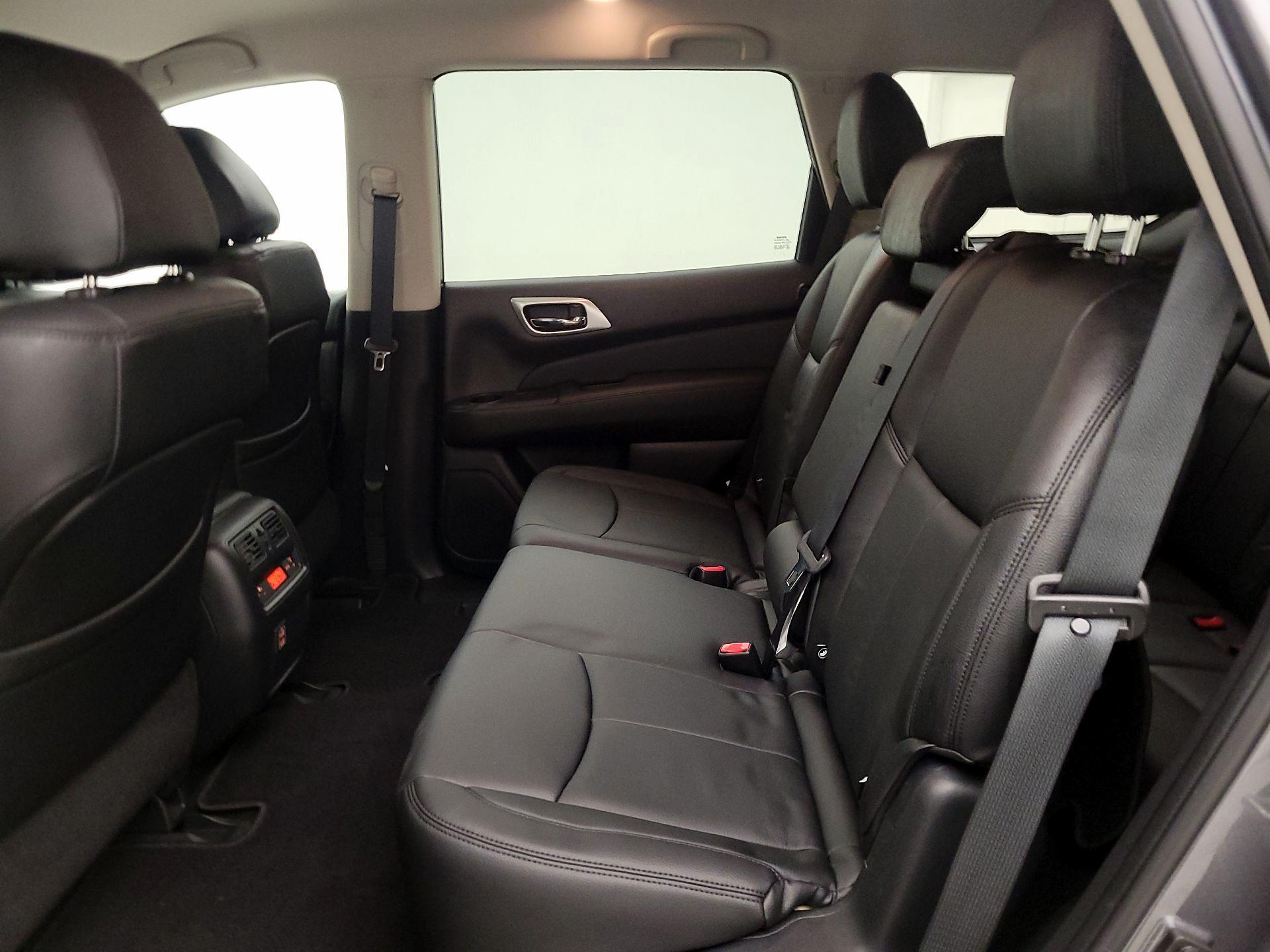 Thumbnail: 2018 Nissan Pathfinder - 19