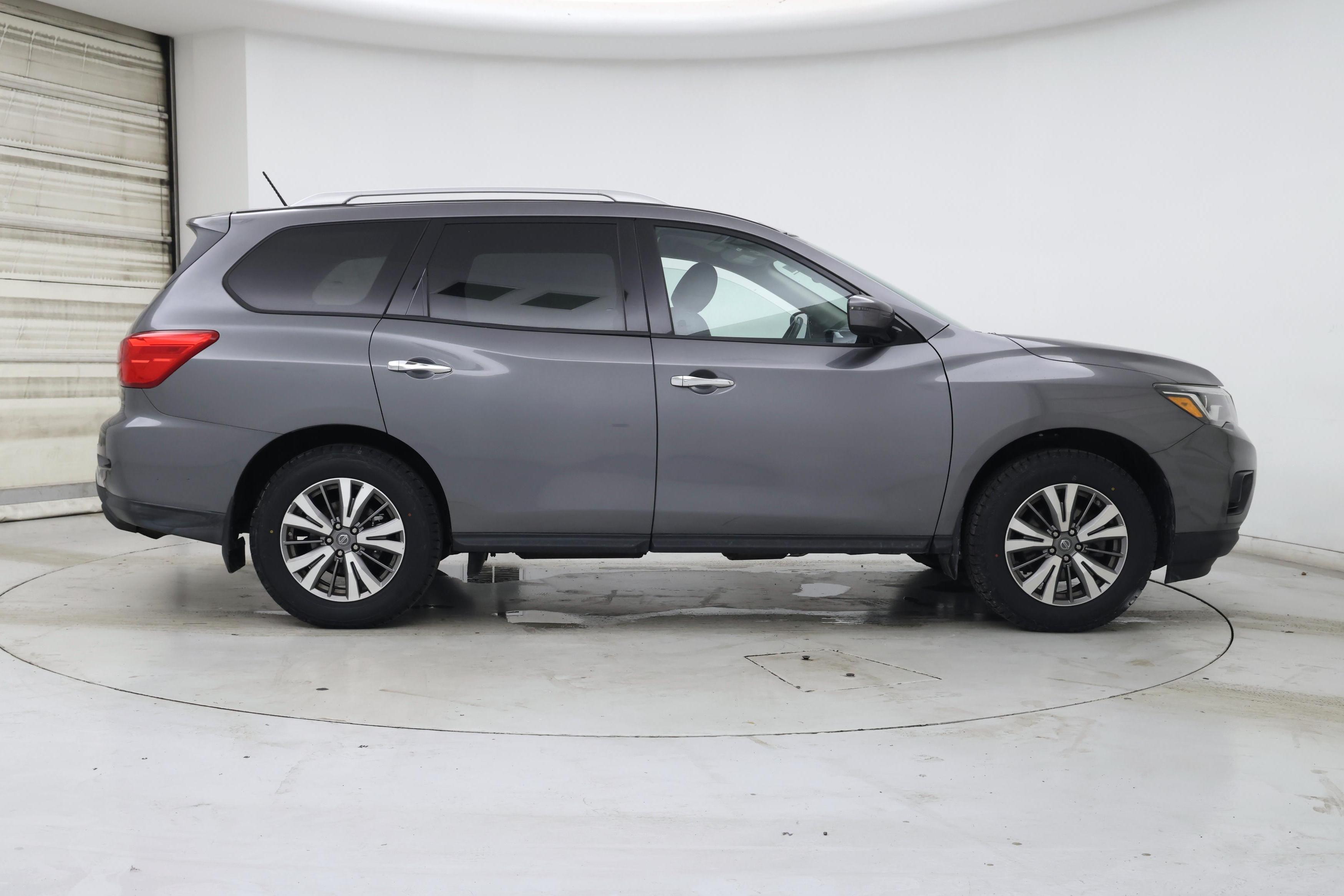 Thumbnail: 2018 Nissan Pathfinder - 7