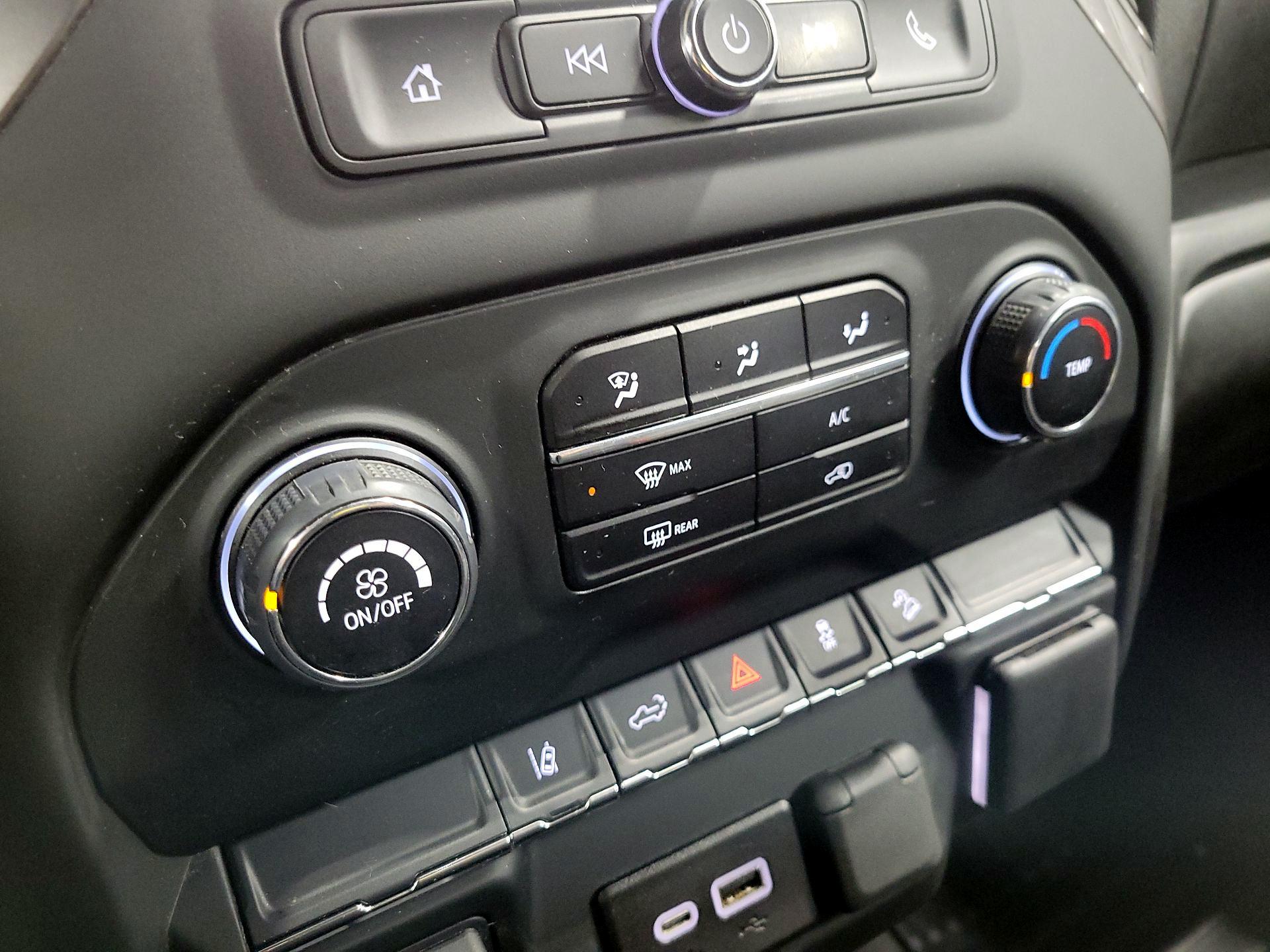 Thumbnail: 2024 Chevrolet Silverado 2500 - 16