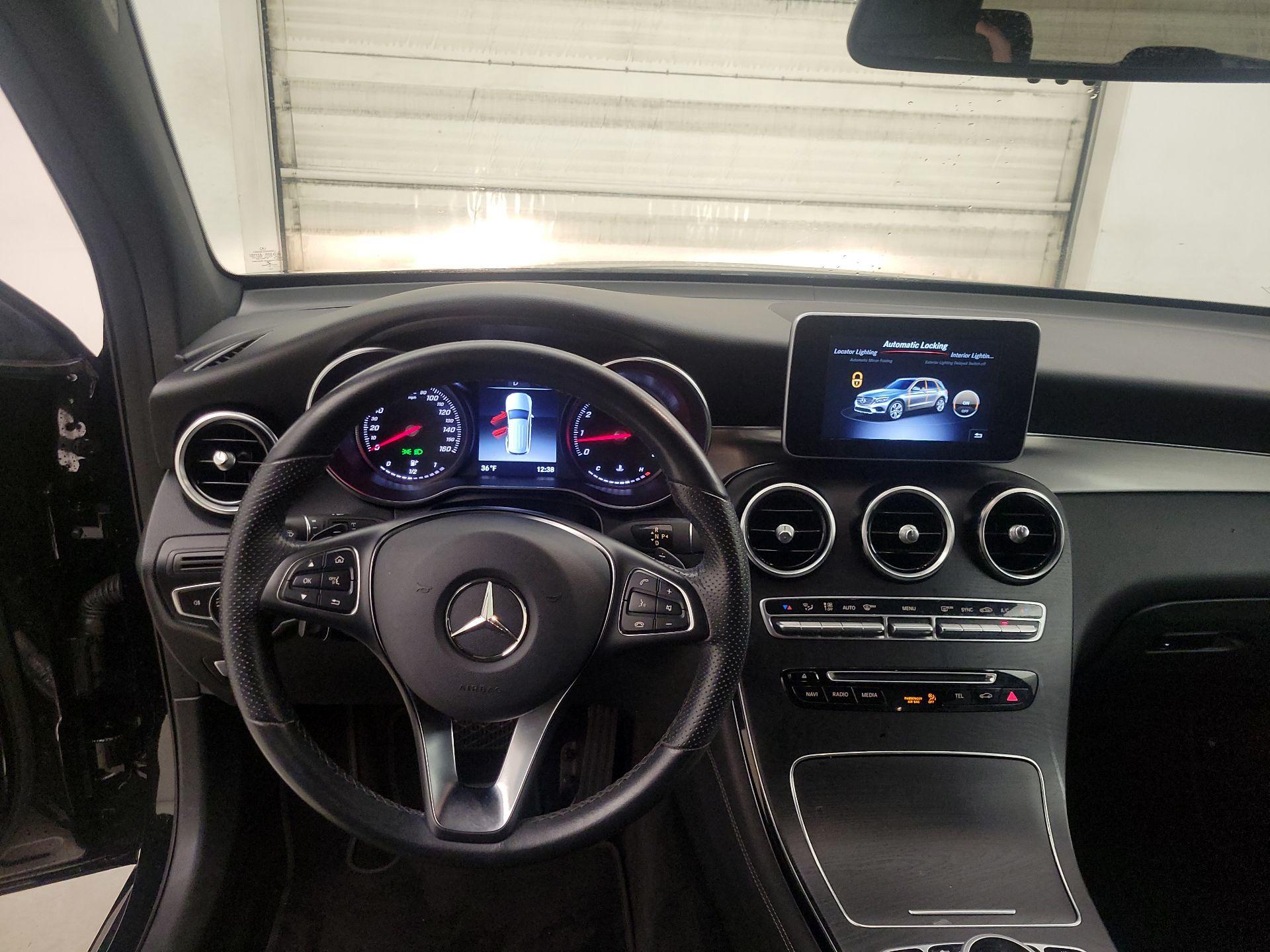 Thumbnail: 2019 Mercedes-Benz GLC - 10