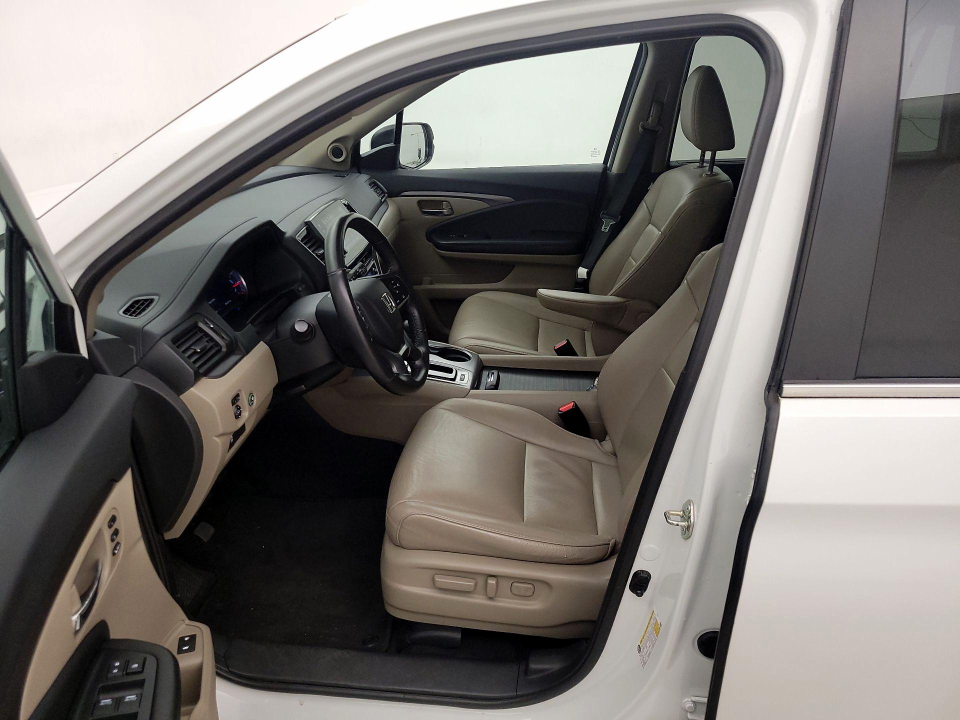 Thumbnail: 2020 Honda Pilot - 11