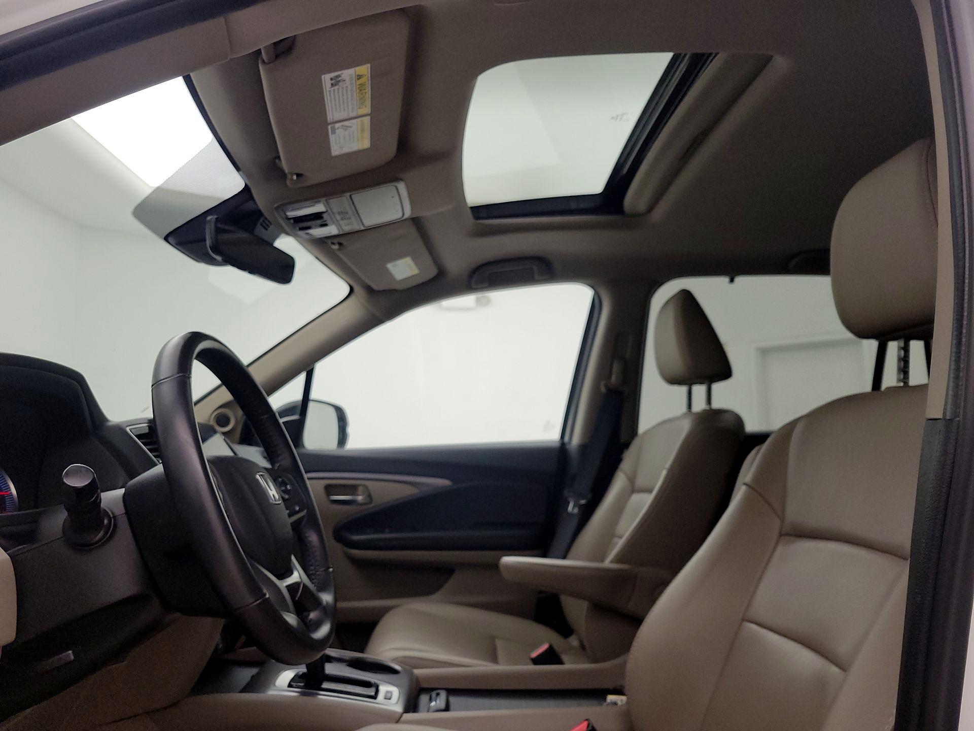 Thumbnail: 2020 Honda Pilot - 19