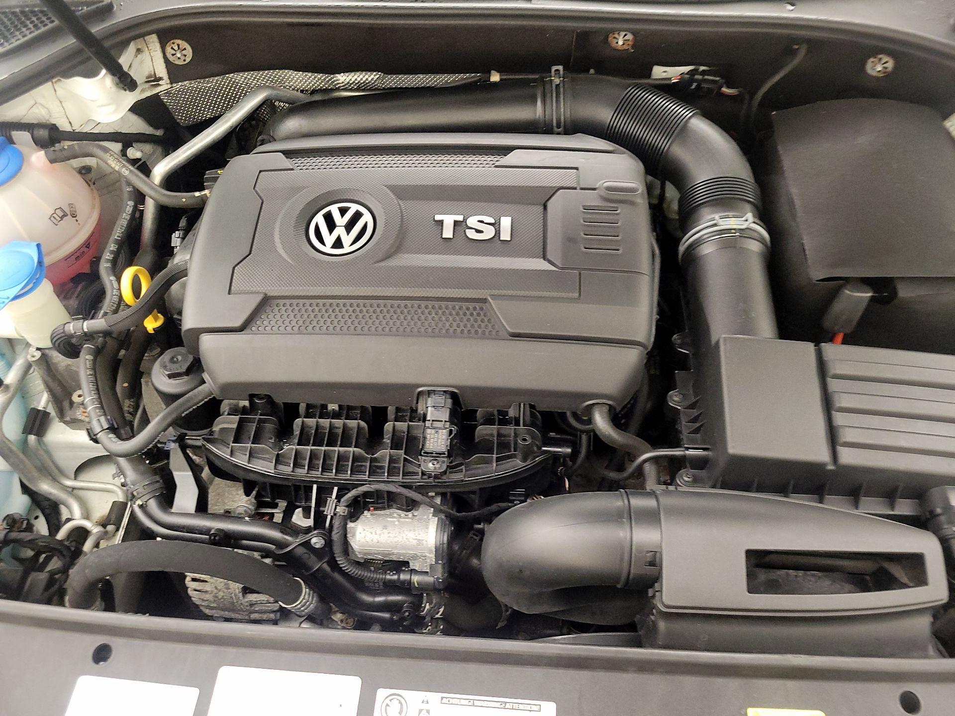 Thumbnail: 2017 Volkswagen Passat - 20