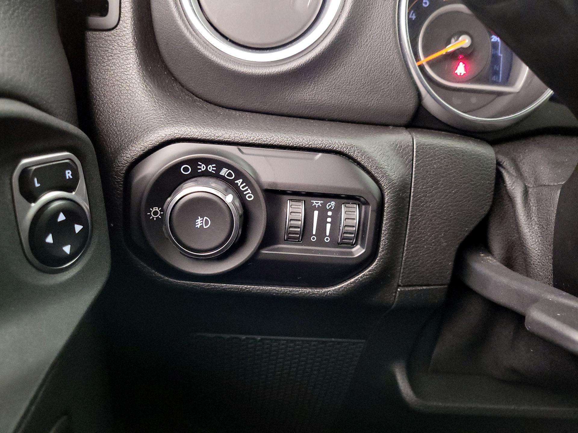 Thumbnail: 2020 Jeep Wrangler - 13