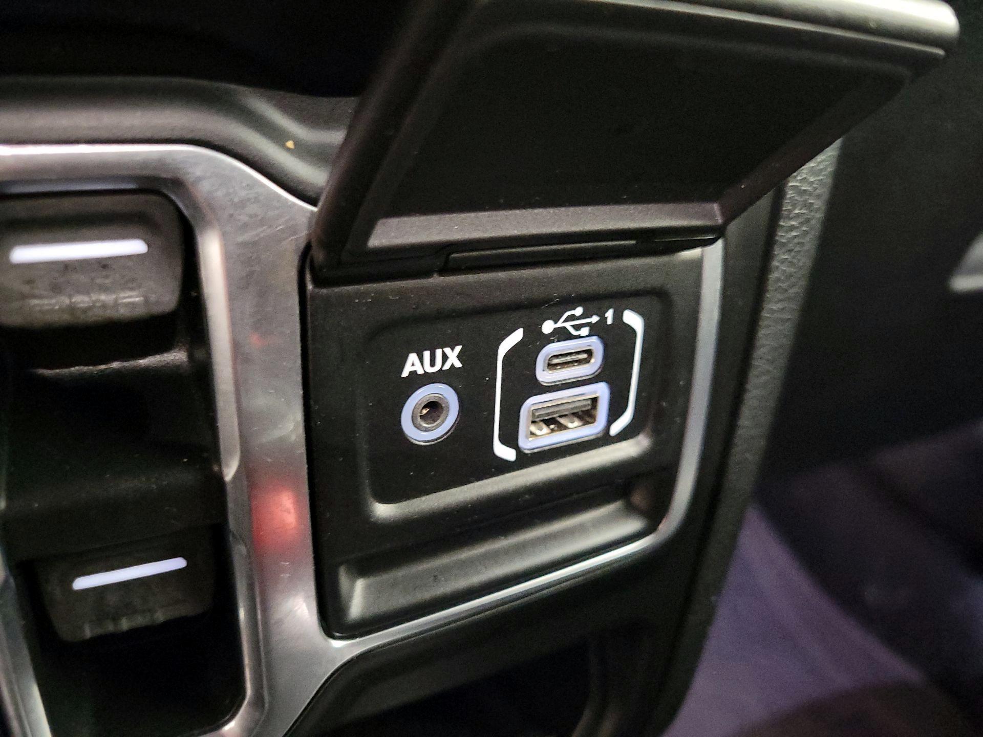 Thumbnail: 2020 Jeep Wrangler - 19