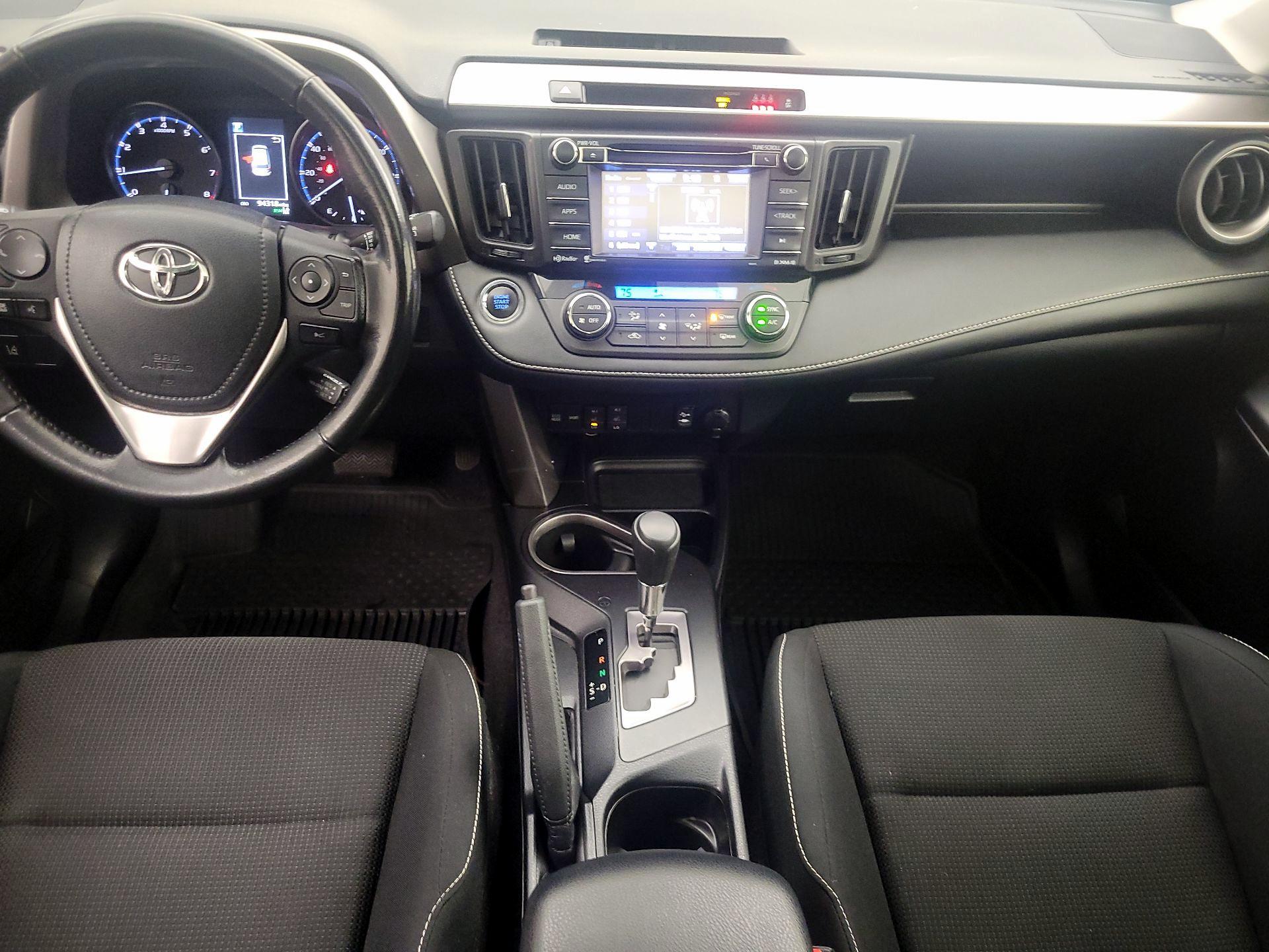 Thumbnail: 2018 Toyota RAV4 - 9