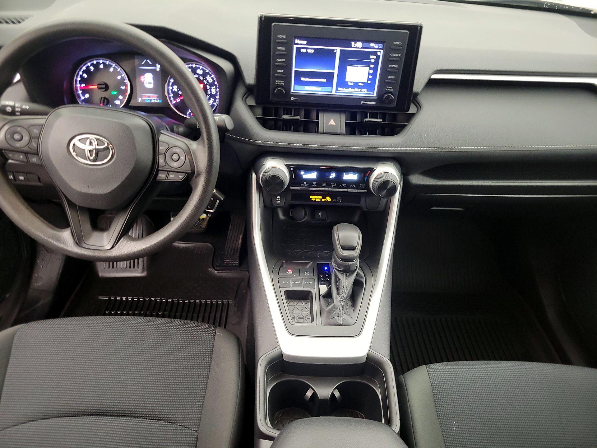 Thumbnail: 2021 Toyota RAV4 - 9