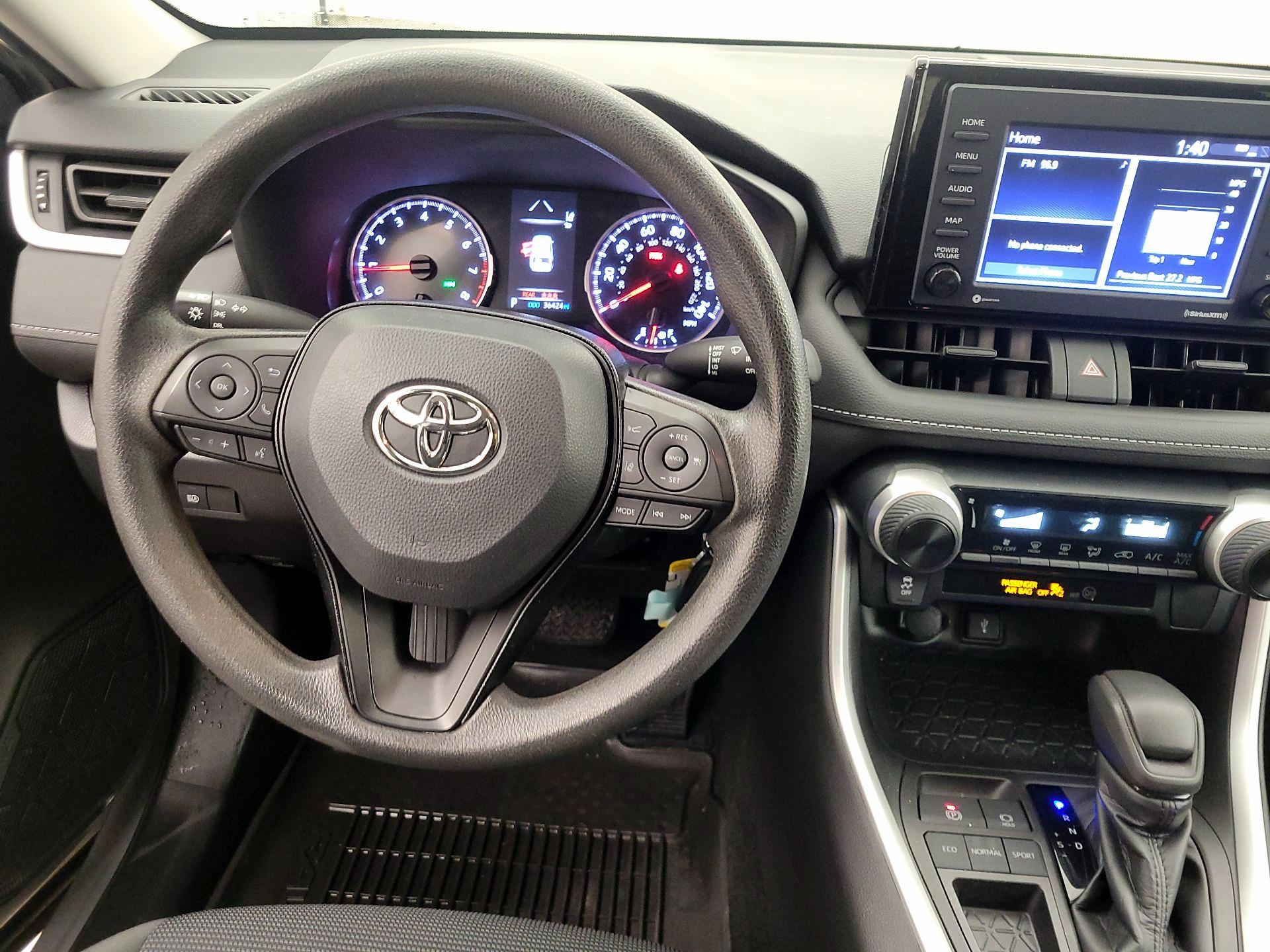 Thumbnail: 2021 Toyota RAV4 - 10