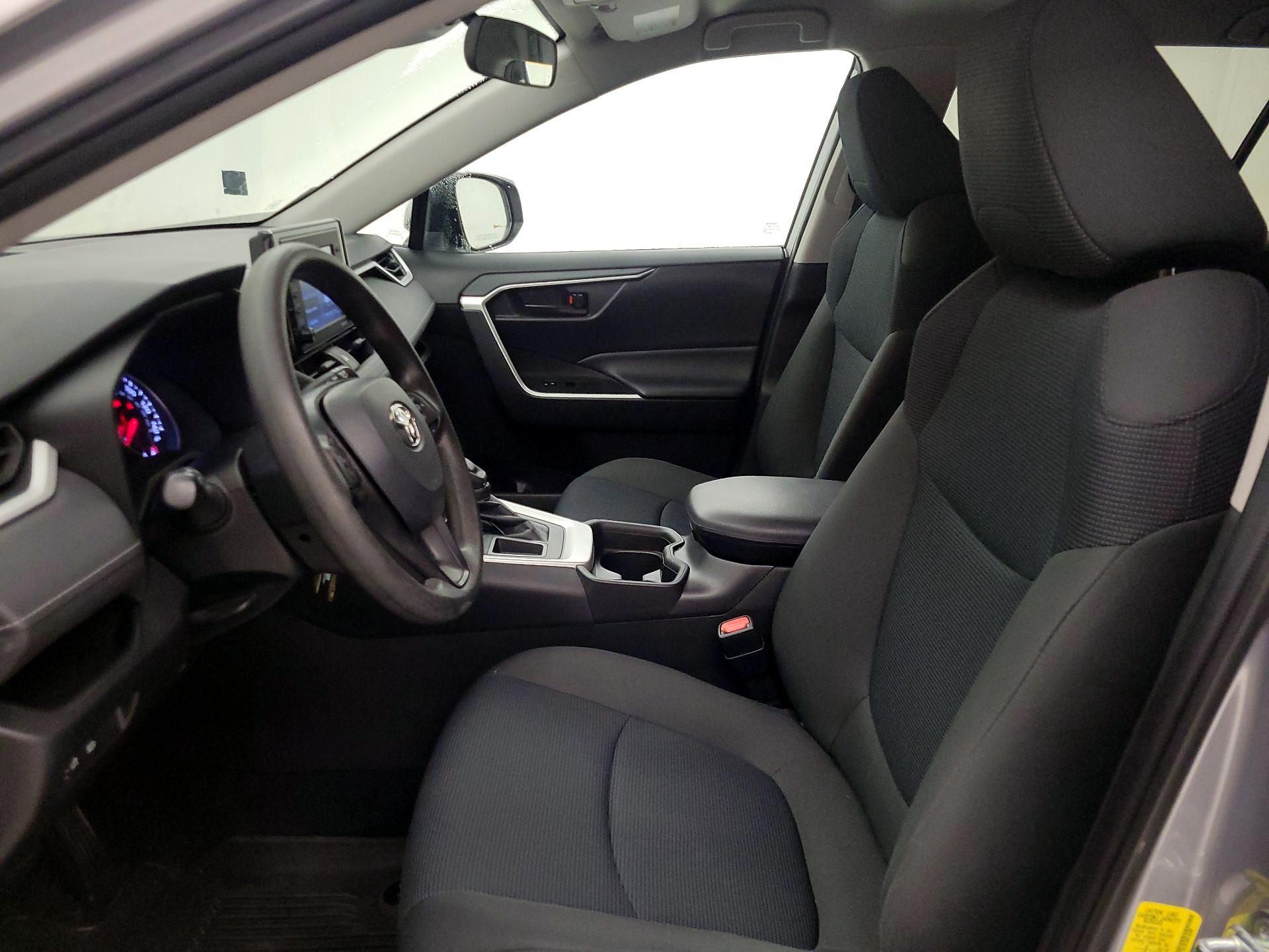 Thumbnail: 2021 Toyota RAV4 - 11