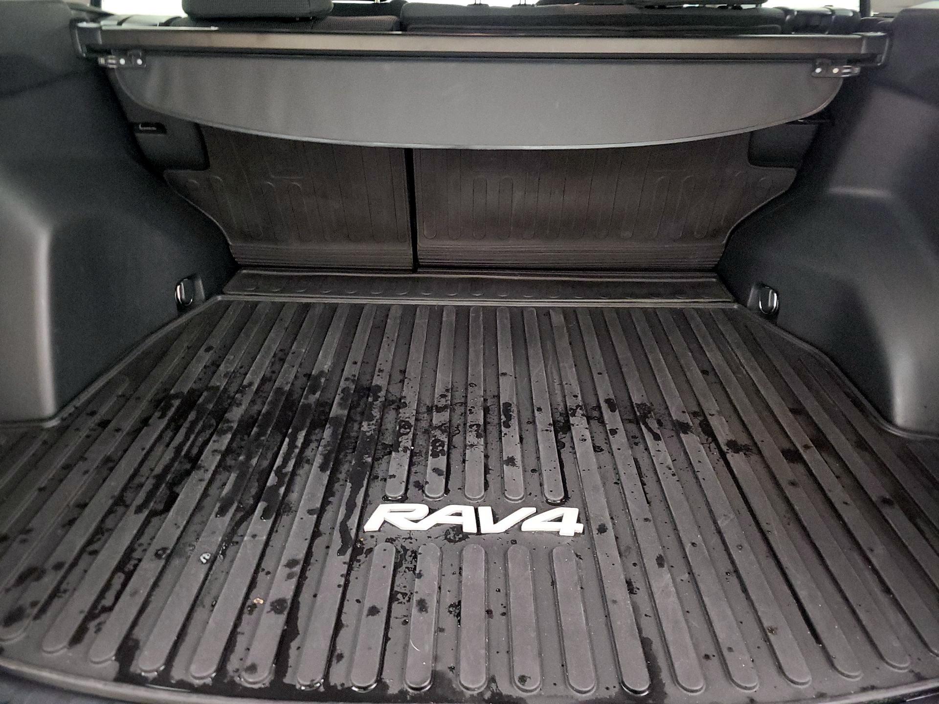 Thumbnail: 2021 Toyota RAV4 - 20