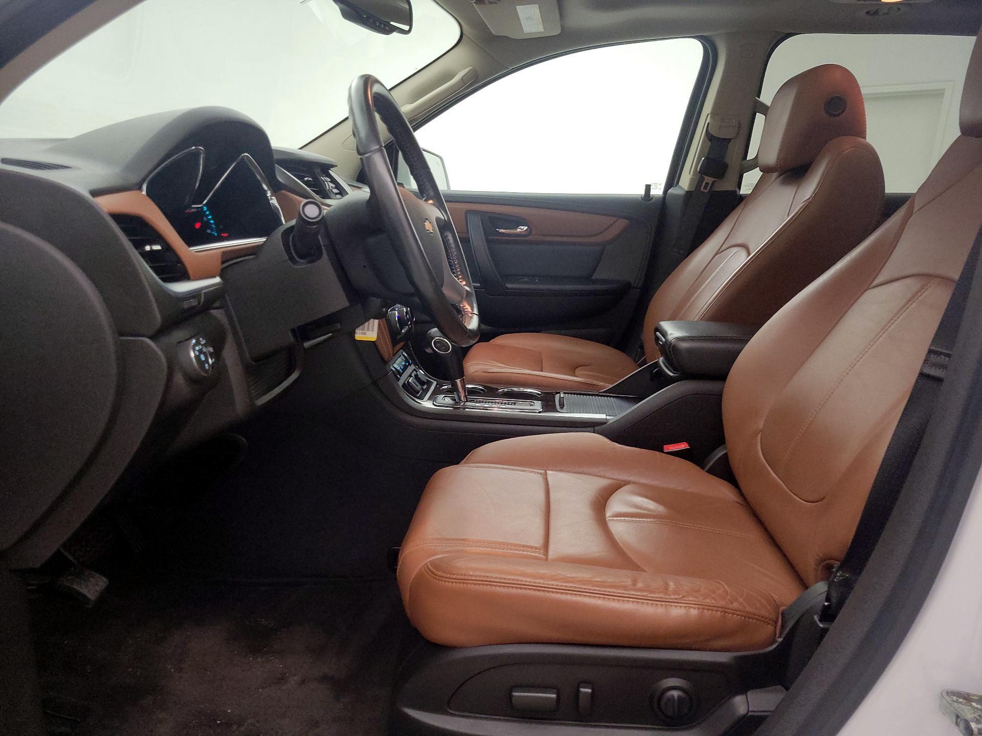 Thumbnail: 2017 Chevrolet Traverse - 11