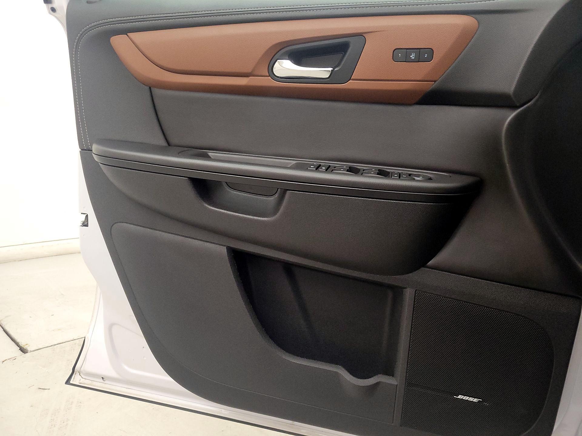 Thumbnail: 2017 Chevrolet Traverse - 12