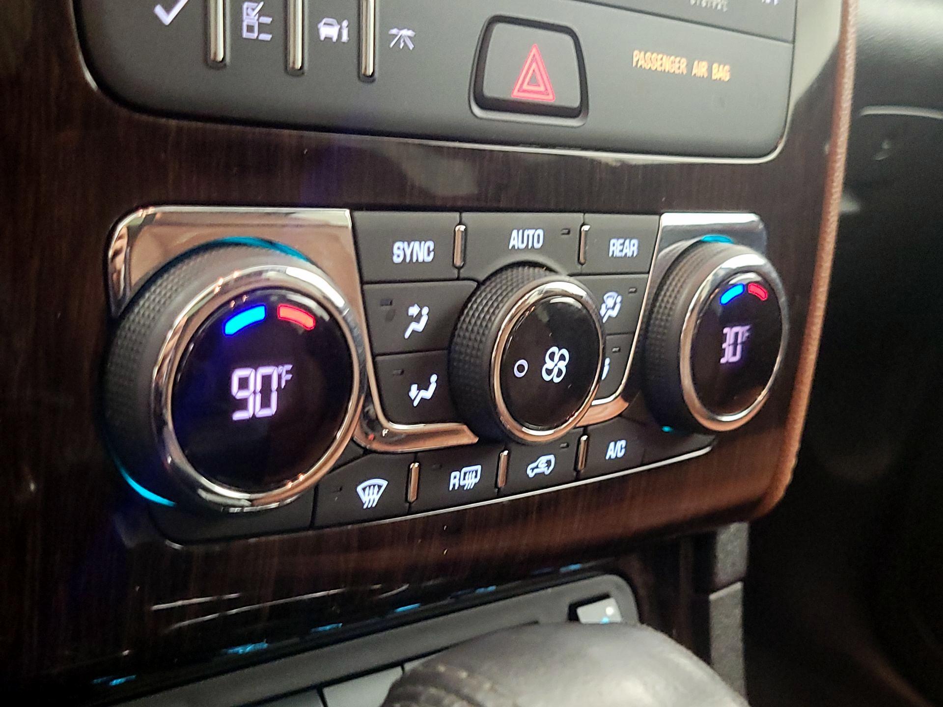 Thumbnail: 2017 Chevrolet Traverse - 16