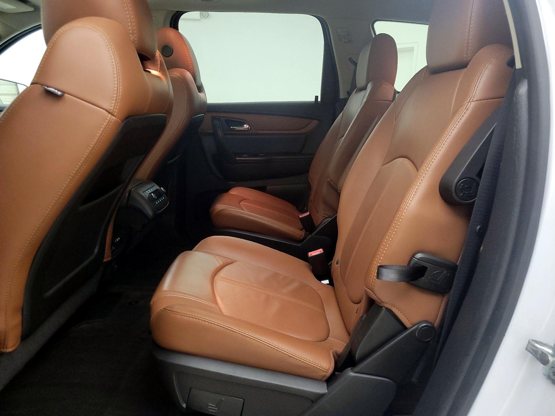 Thumbnail: 2017 Chevrolet Traverse - 20