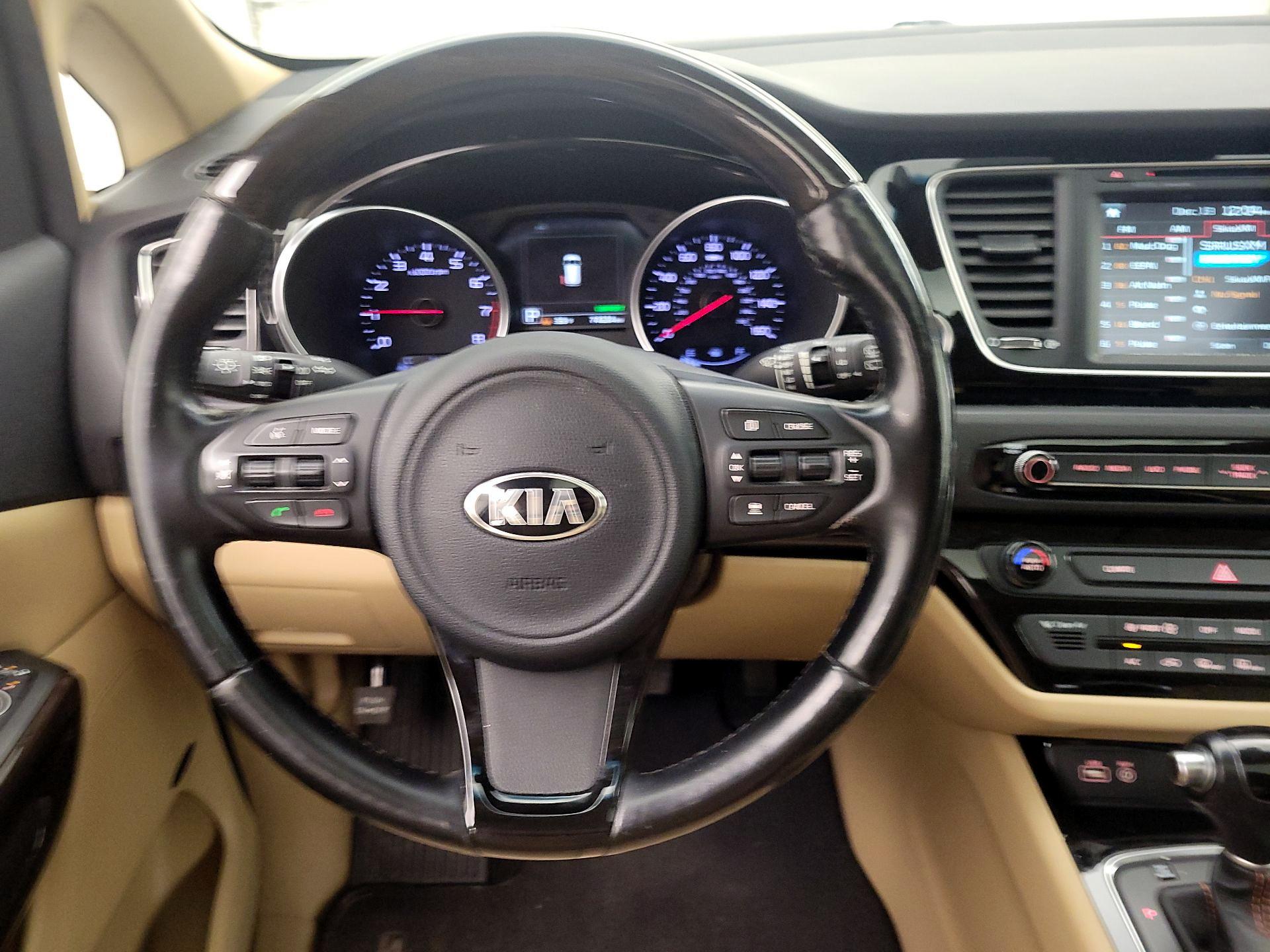Thumbnail: 2015 Kia Sedona - 10