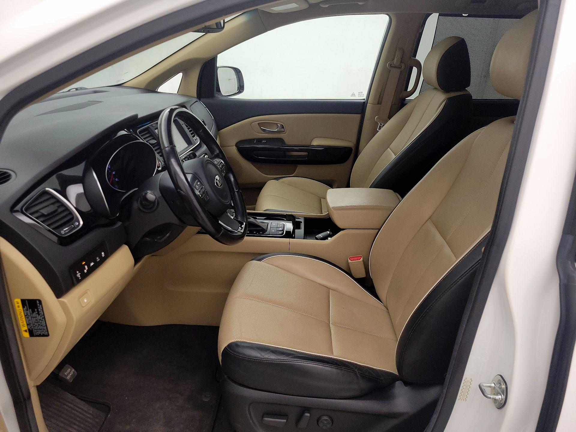 Thumbnail: 2015 Kia Sedona - 11