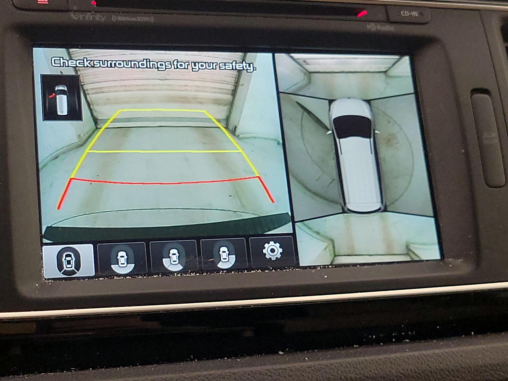 Thumbnail: 2015 Kia Sedona - 14