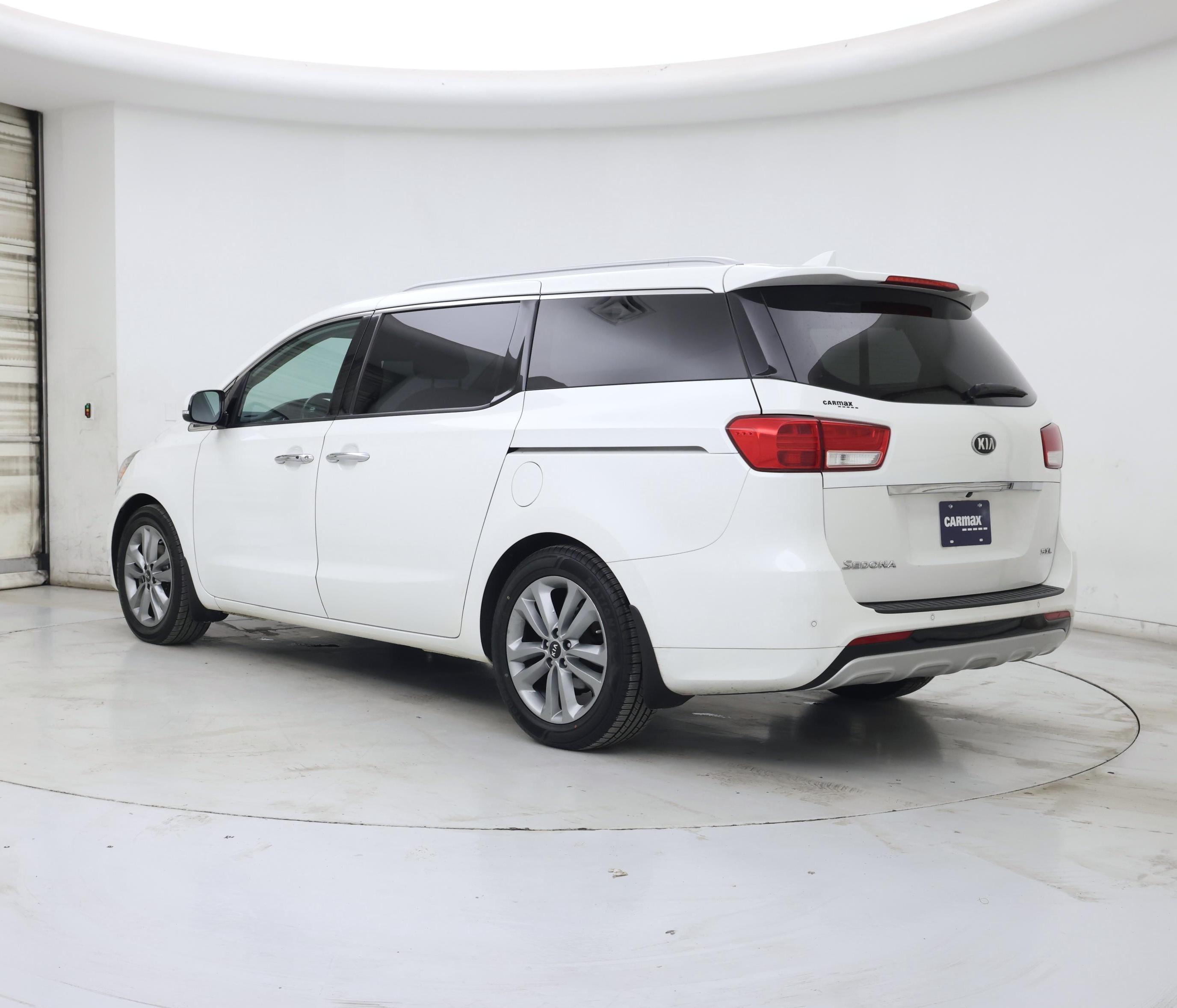 Thumbnail: 2015 Kia Sedona - 2