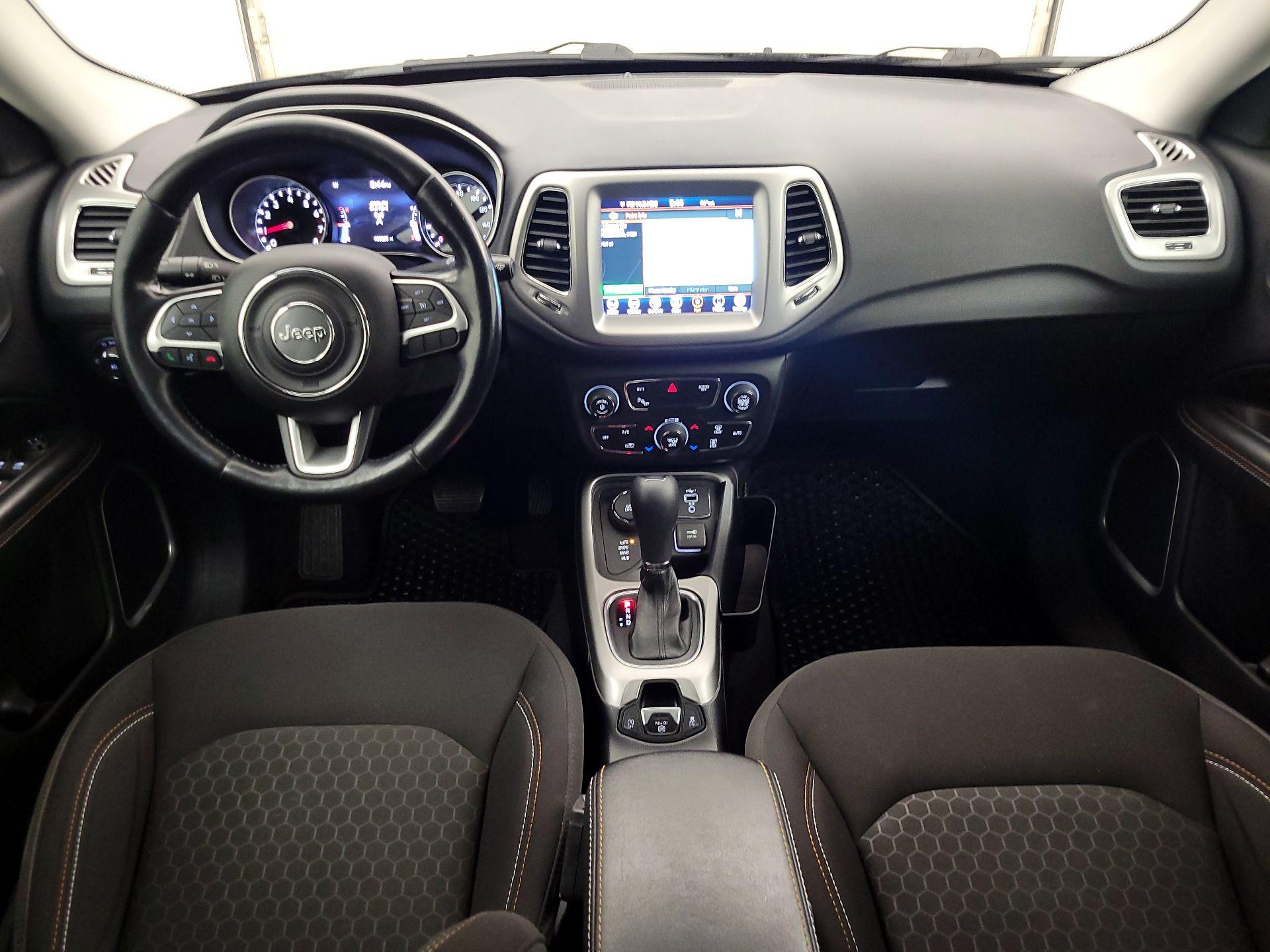 Thumbnail: 2020 Jeep Compass - 9