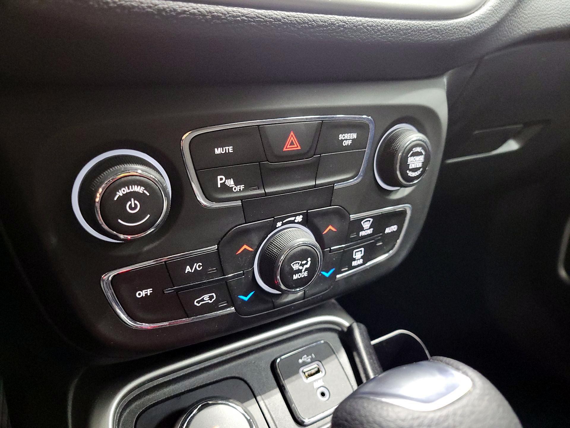 Thumbnail: 2020 Jeep Compass - 17