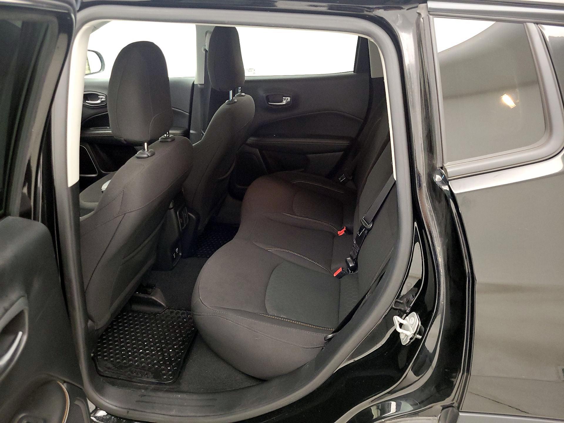 Thumbnail: 2020 Jeep Compass - 20