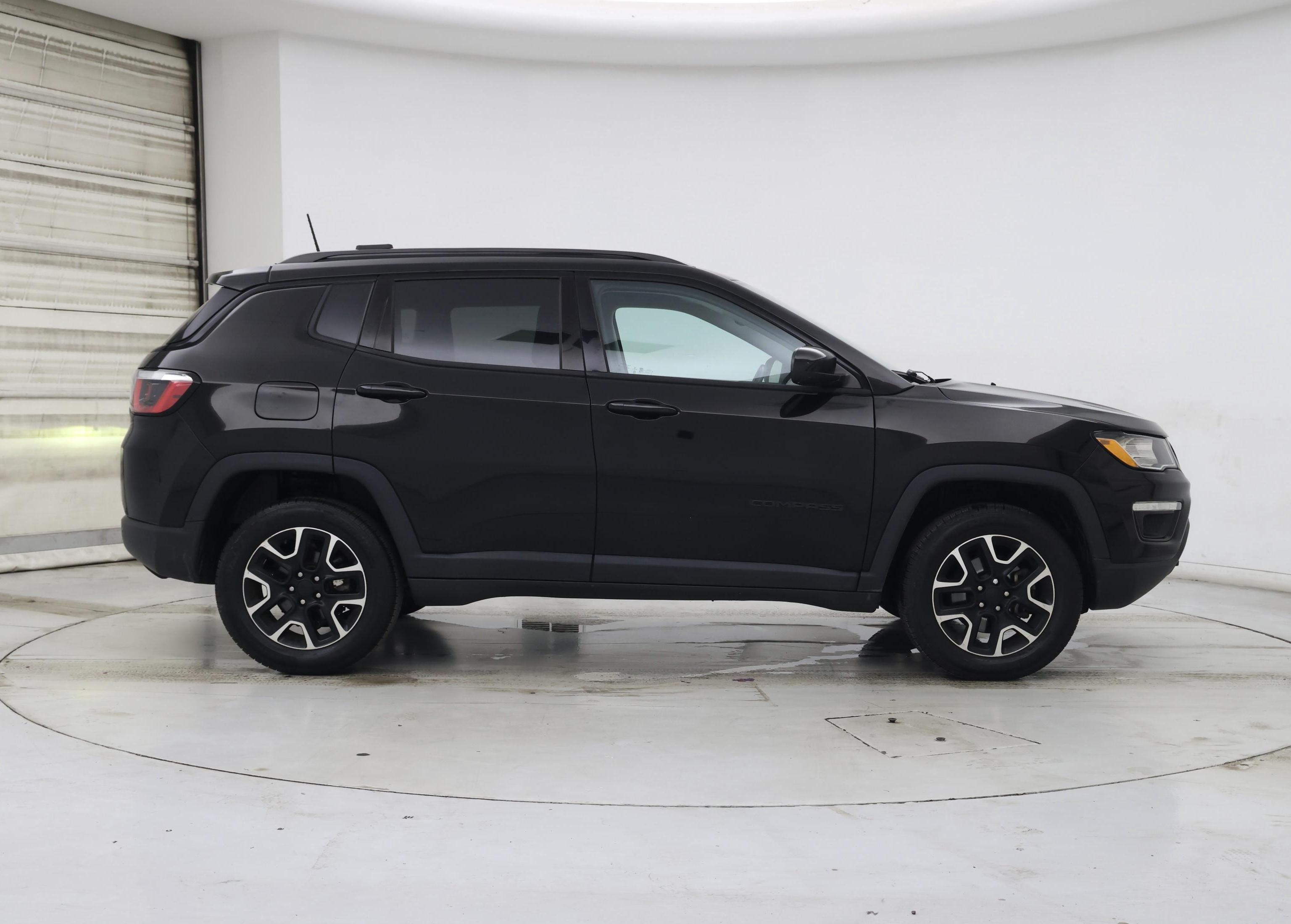 Thumbnail: 2020 Jeep Compass - 7