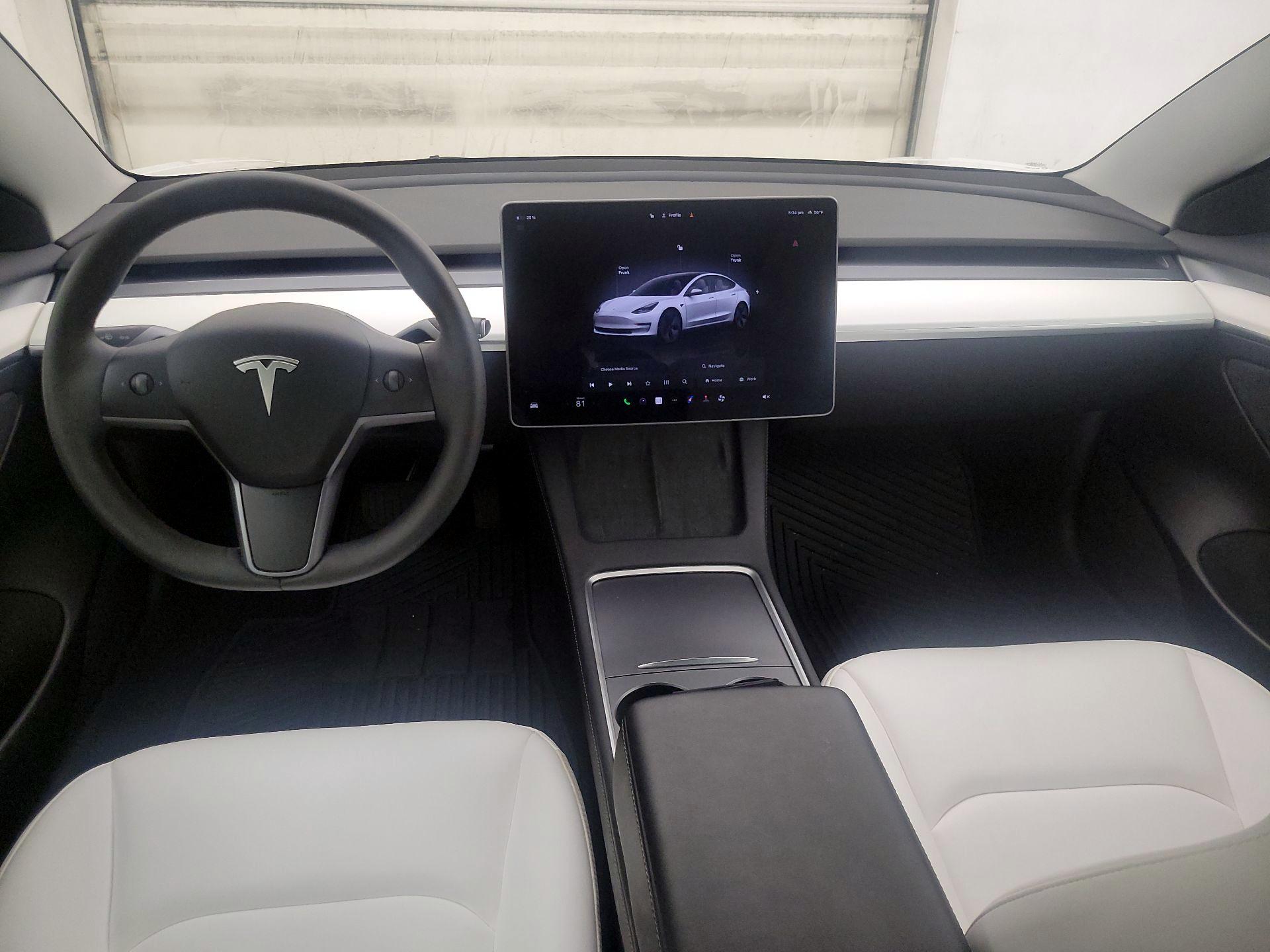 Thumbnail: 2023 Tesla Model 3 - 9