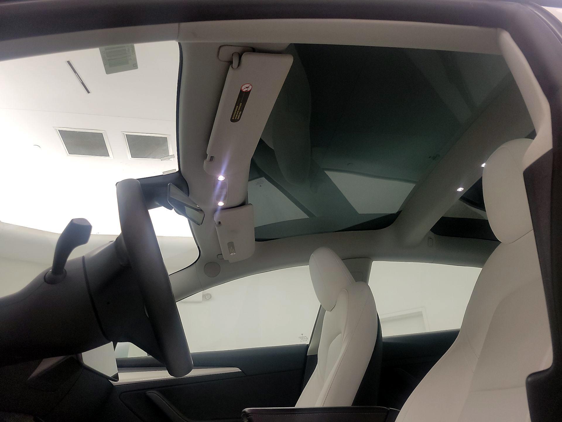 Thumbnail: 2023 Tesla Model 3 - 18