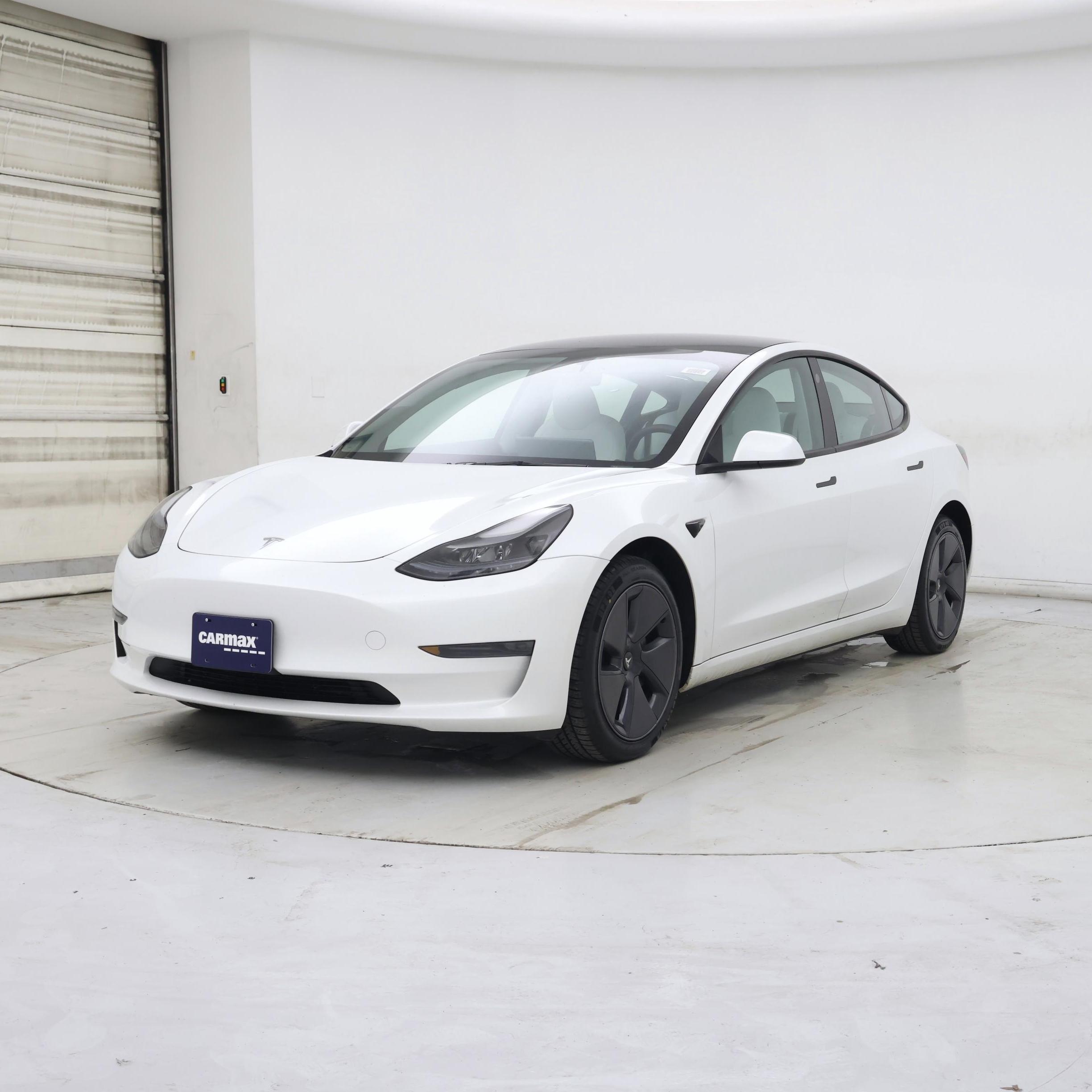 Thumbnail: 2023 Tesla Model 3 - 4