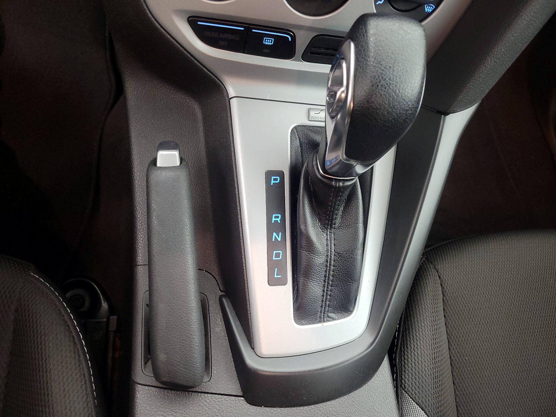 Thumbnail: 2014 Ford Focus - 16