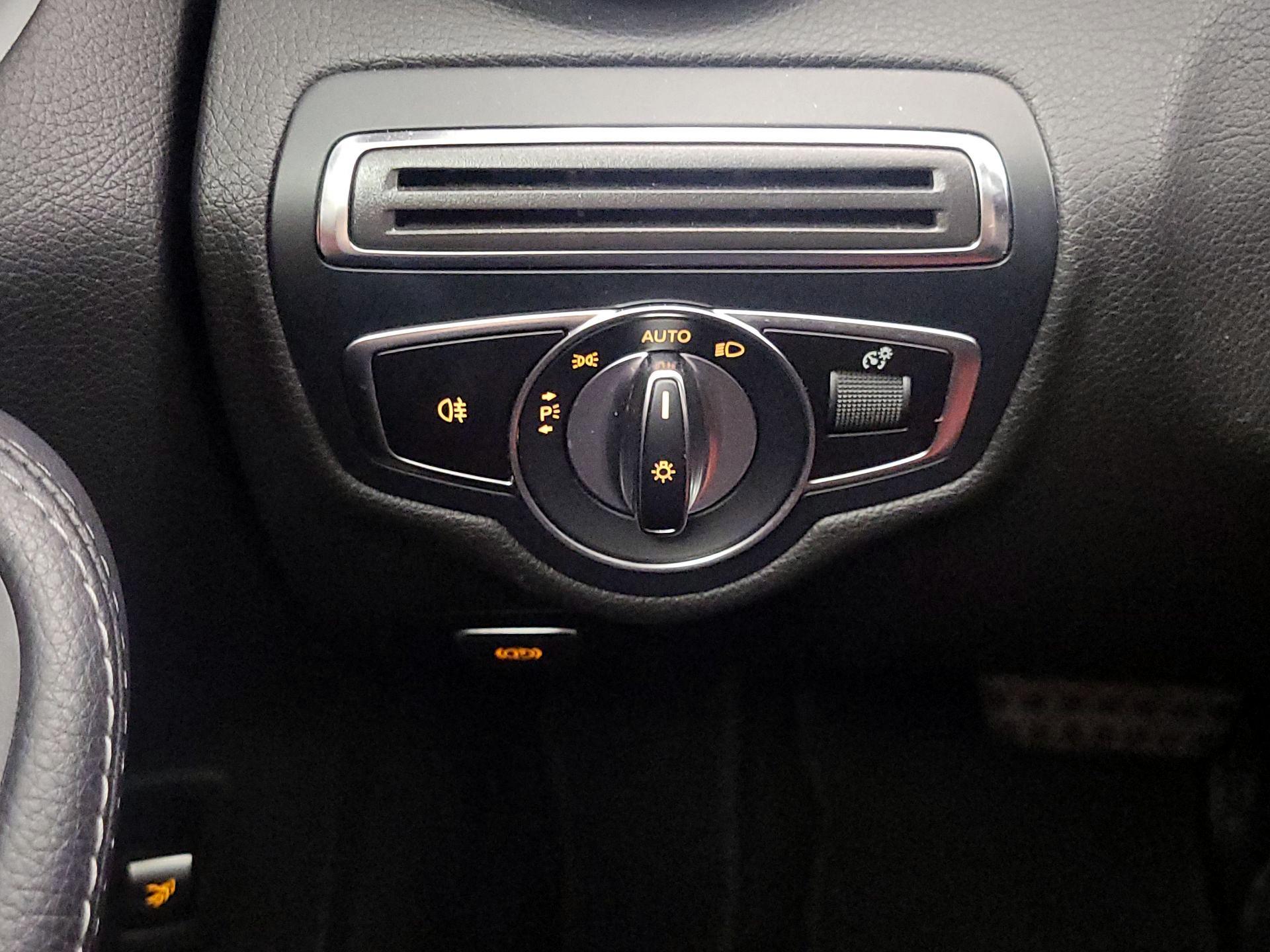 Thumbnail: 2019 Mercedes-Benz C-Class - 13