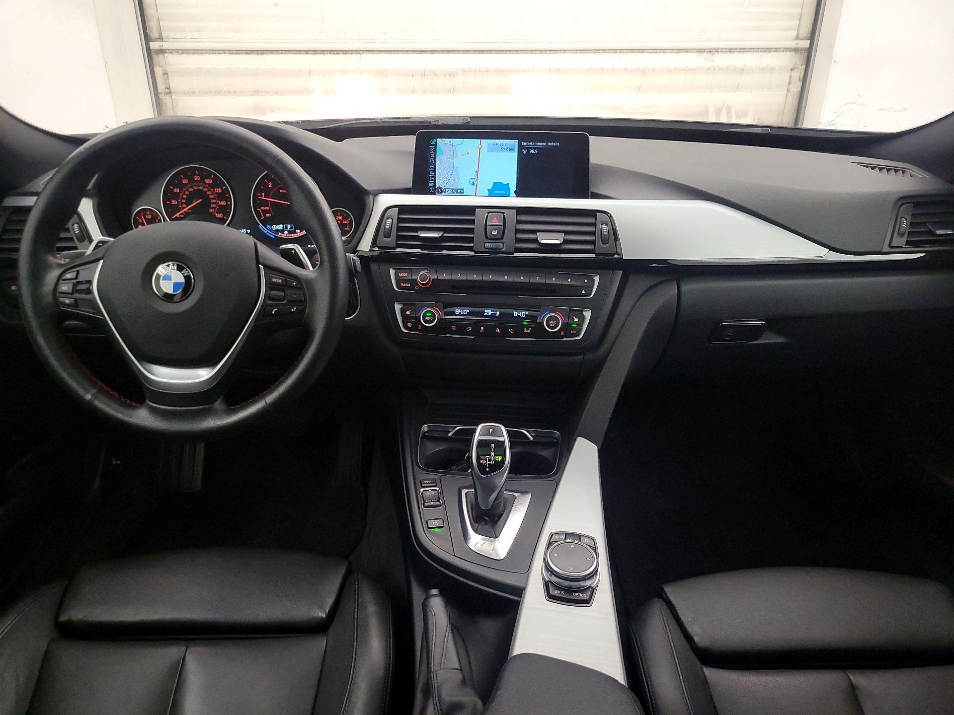 Thumbnail: 2016 BMW 3 Series - 9