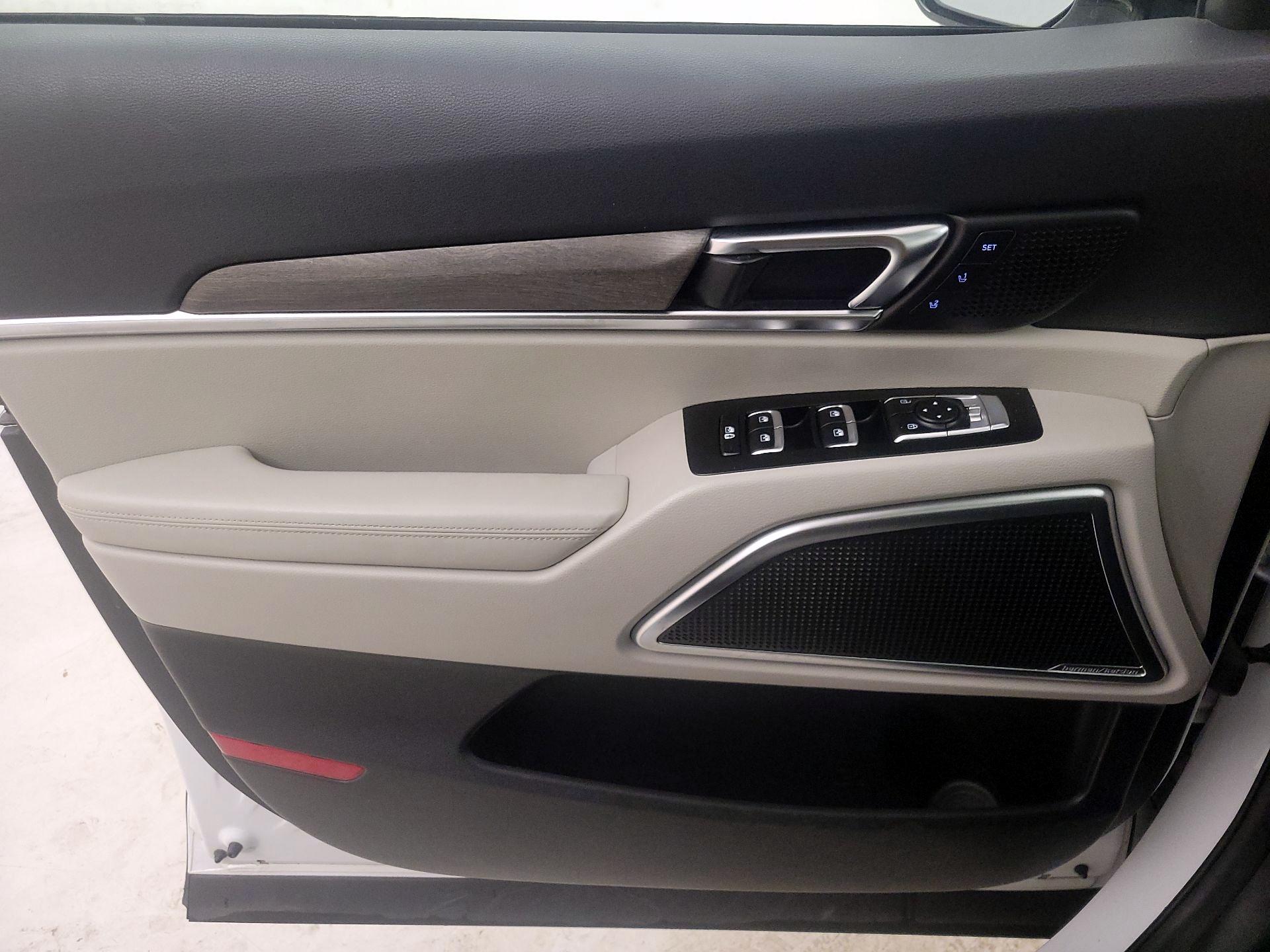 Thumbnail: 2020 Kia Telluride - 12