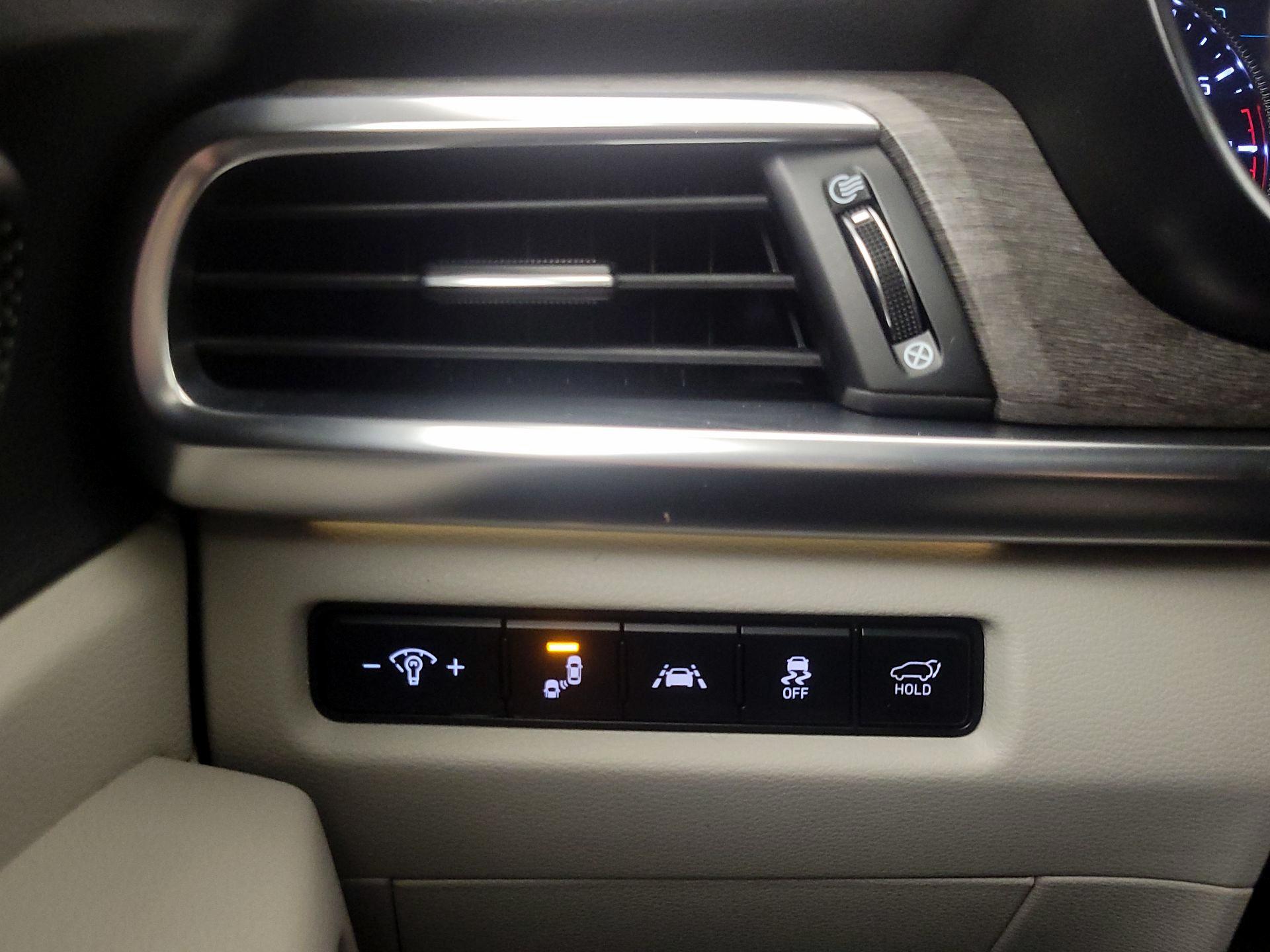 Thumbnail: 2020 Kia Telluride - 13