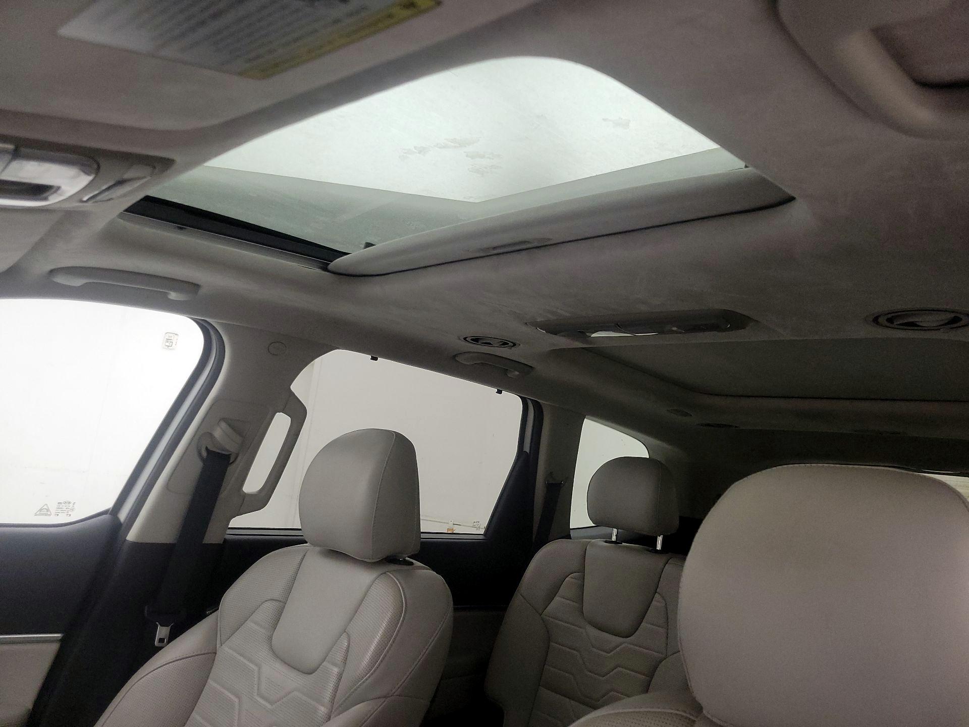 Thumbnail: 2020 Kia Telluride - 20