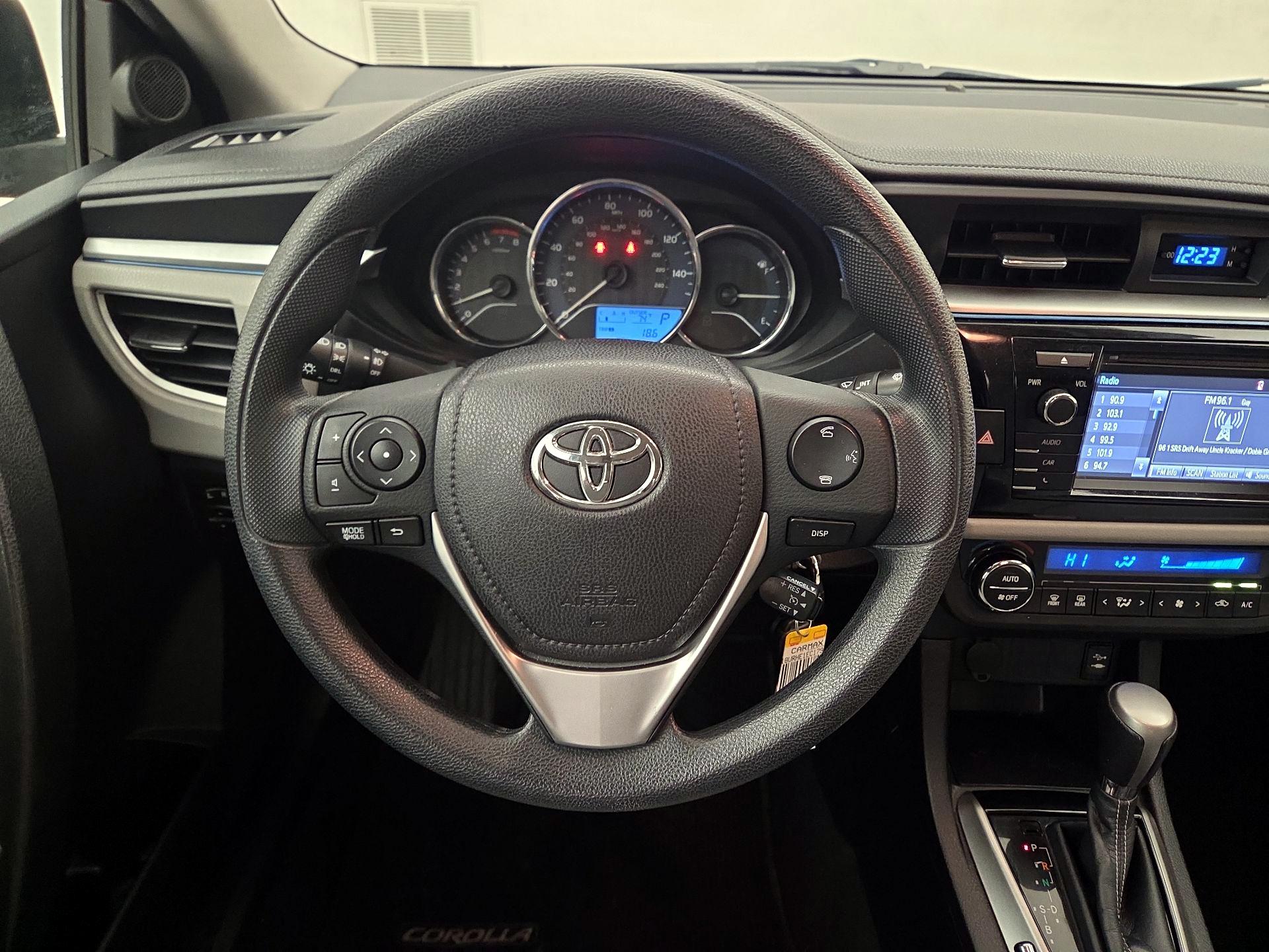 Thumbnail: 2014 Toyota Corolla - 10