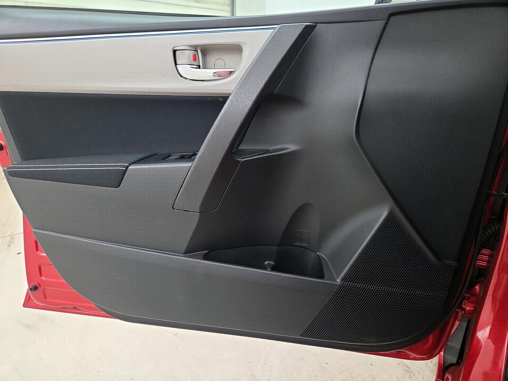 Thumbnail: 2014 Toyota Corolla - 12