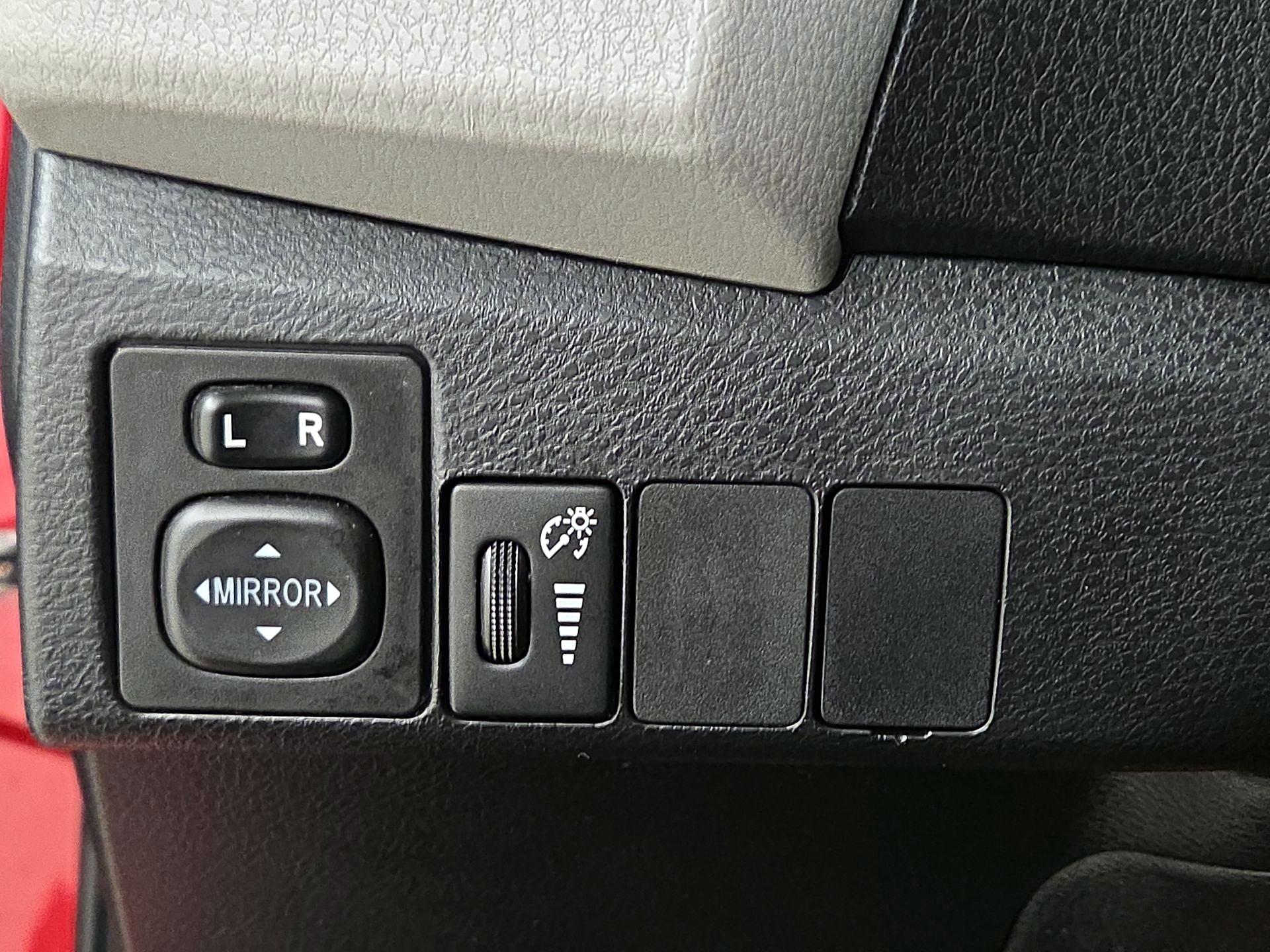 Thumbnail: 2014 Toyota Corolla - 13