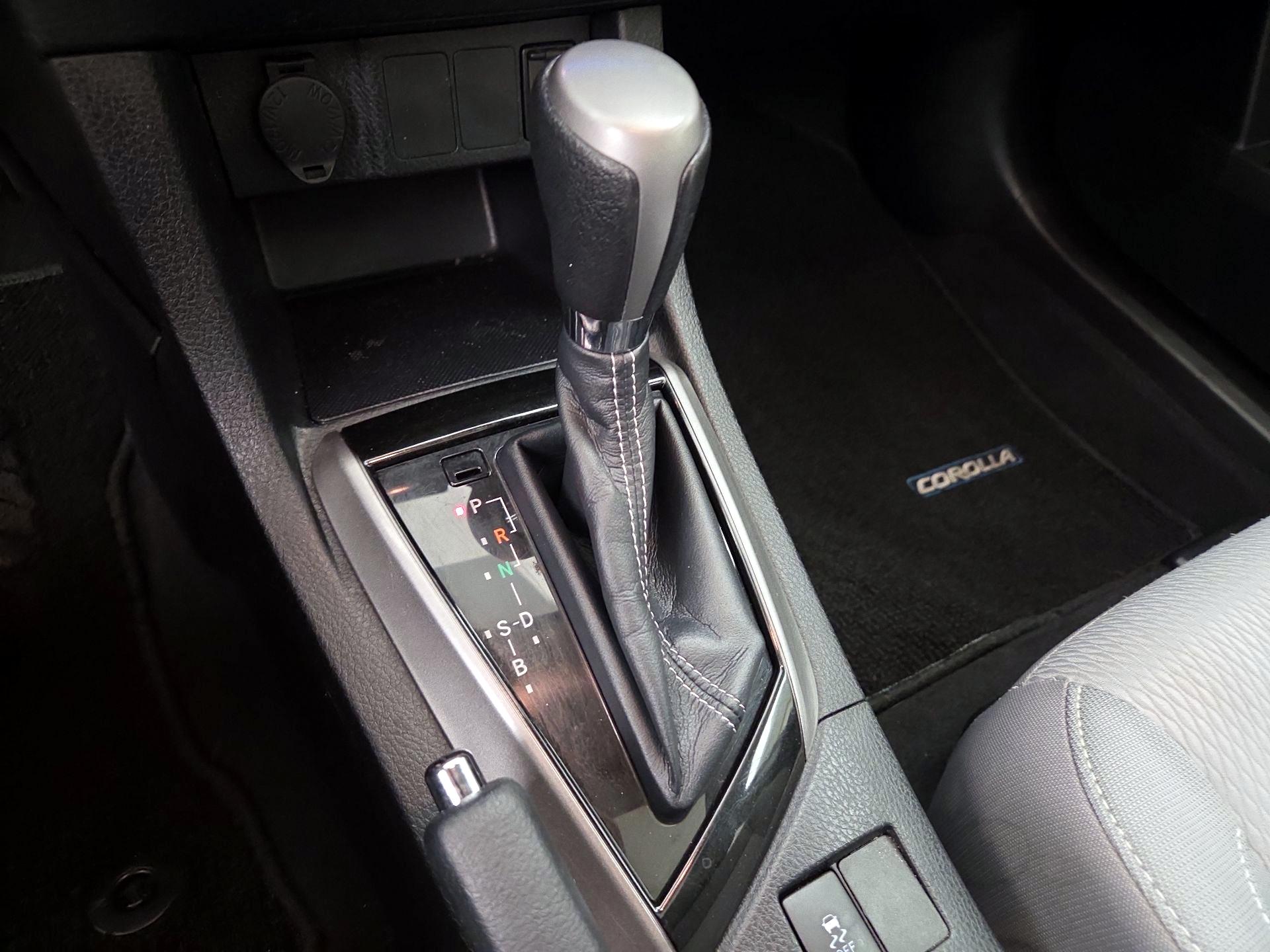 Thumbnail: 2014 Toyota Corolla - 17