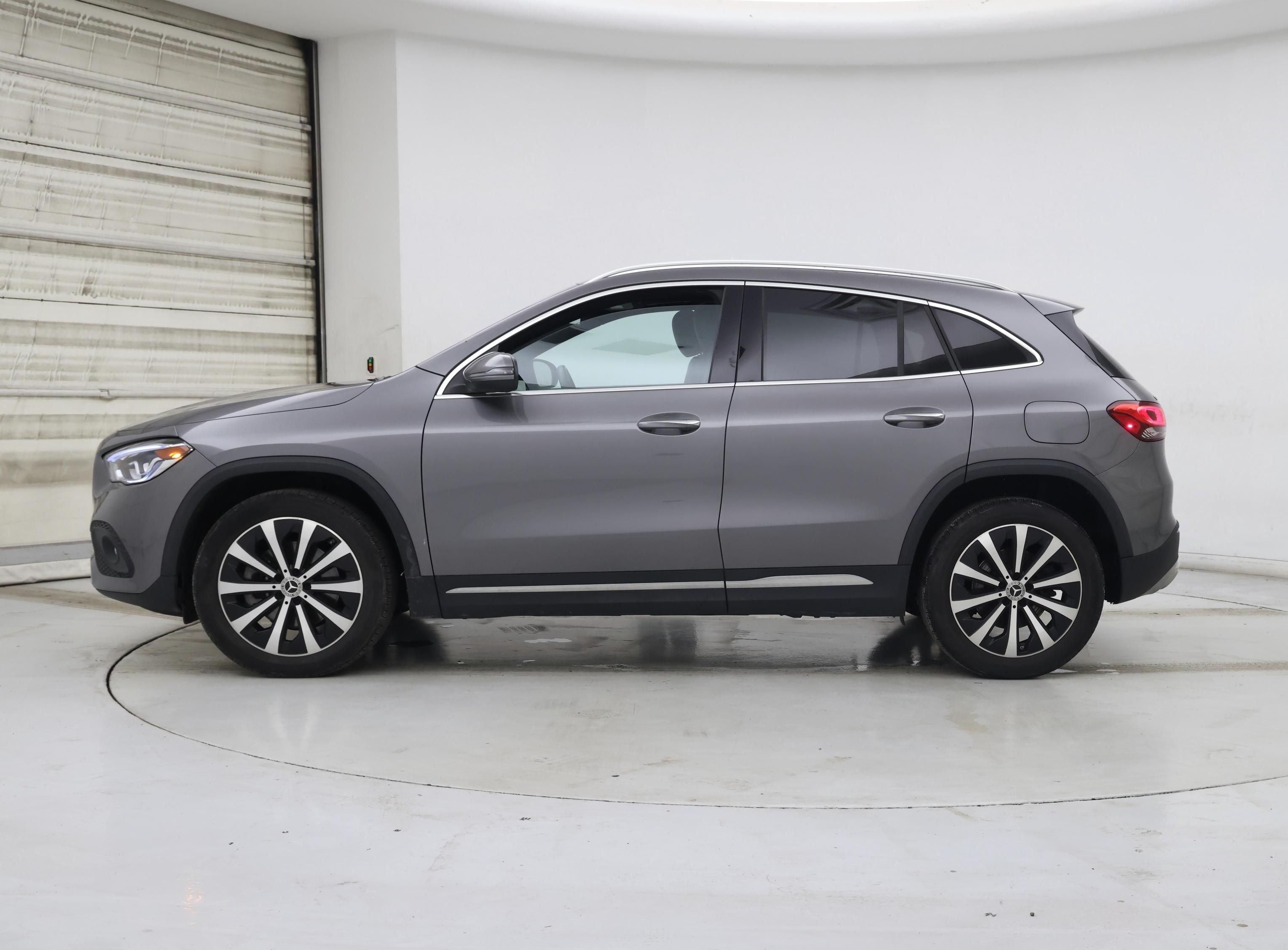 Thumbnail: 2021 Mercedes-Benz GLA - 3