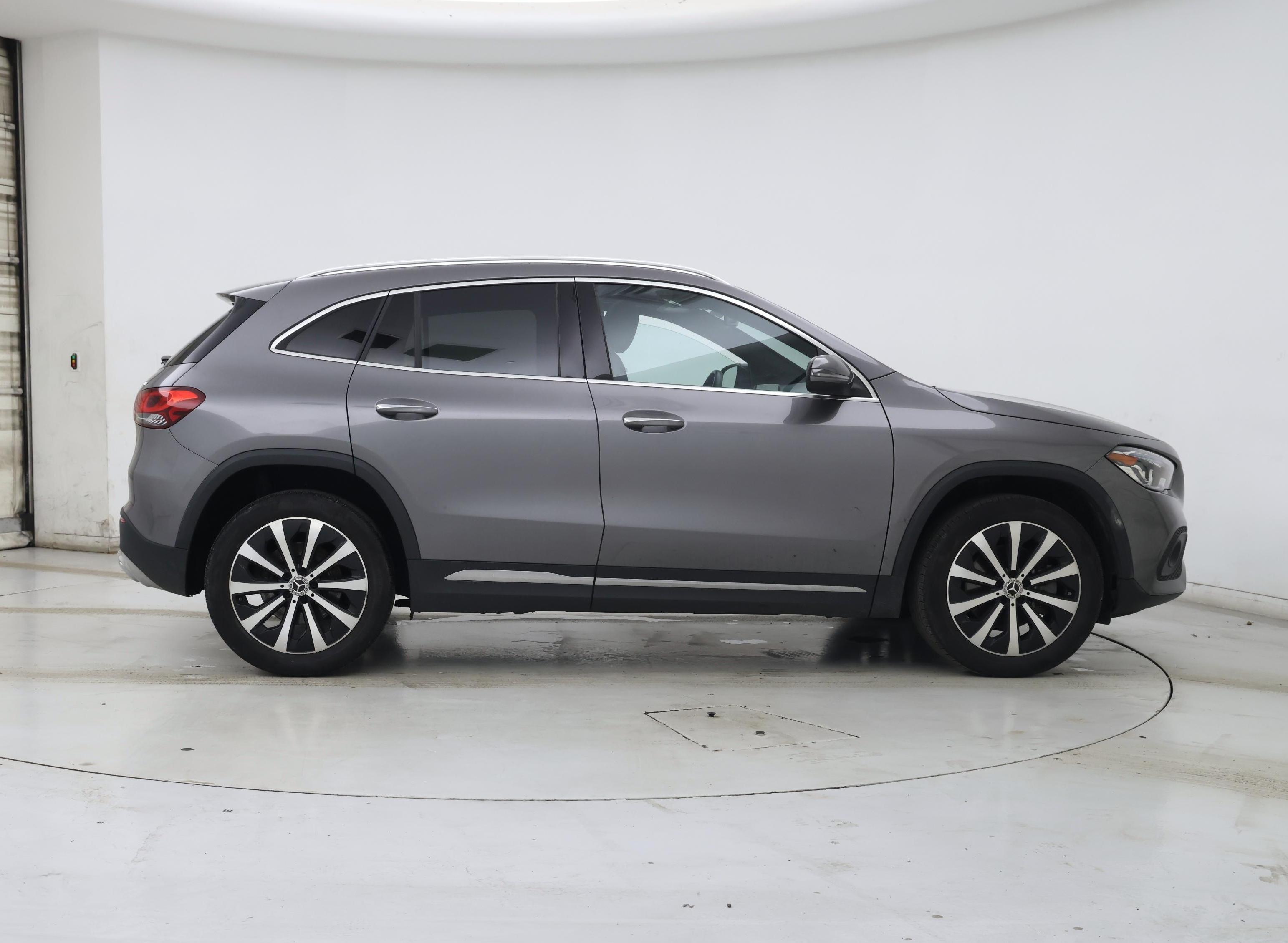 Thumbnail: 2021 Mercedes-Benz GLA - 7