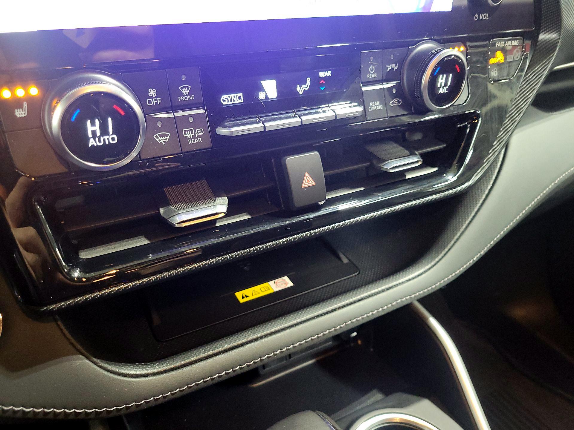 Thumbnail: 2023 Toyota Highlander - 16