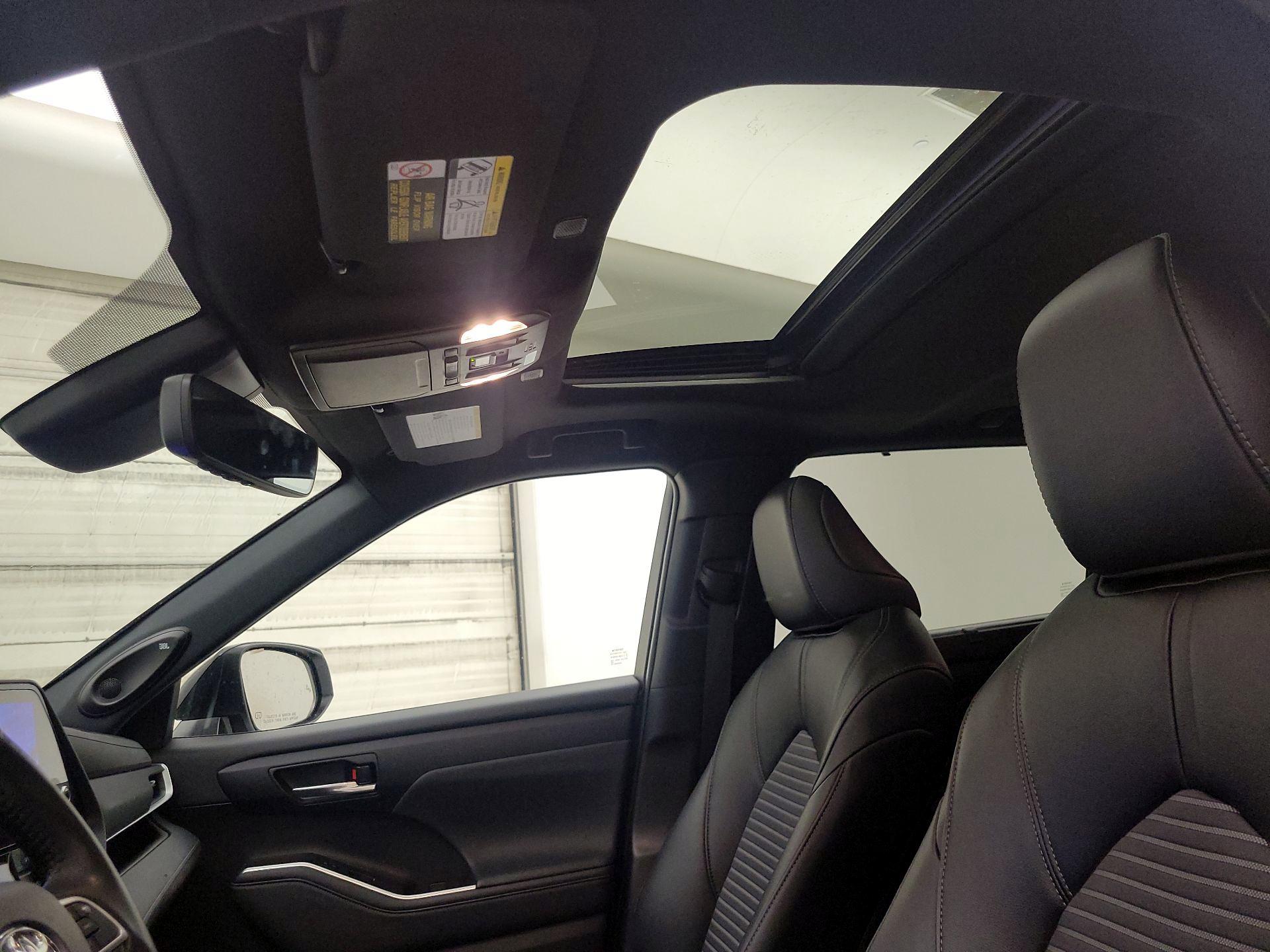 Thumbnail: 2023 Toyota Highlander - 19