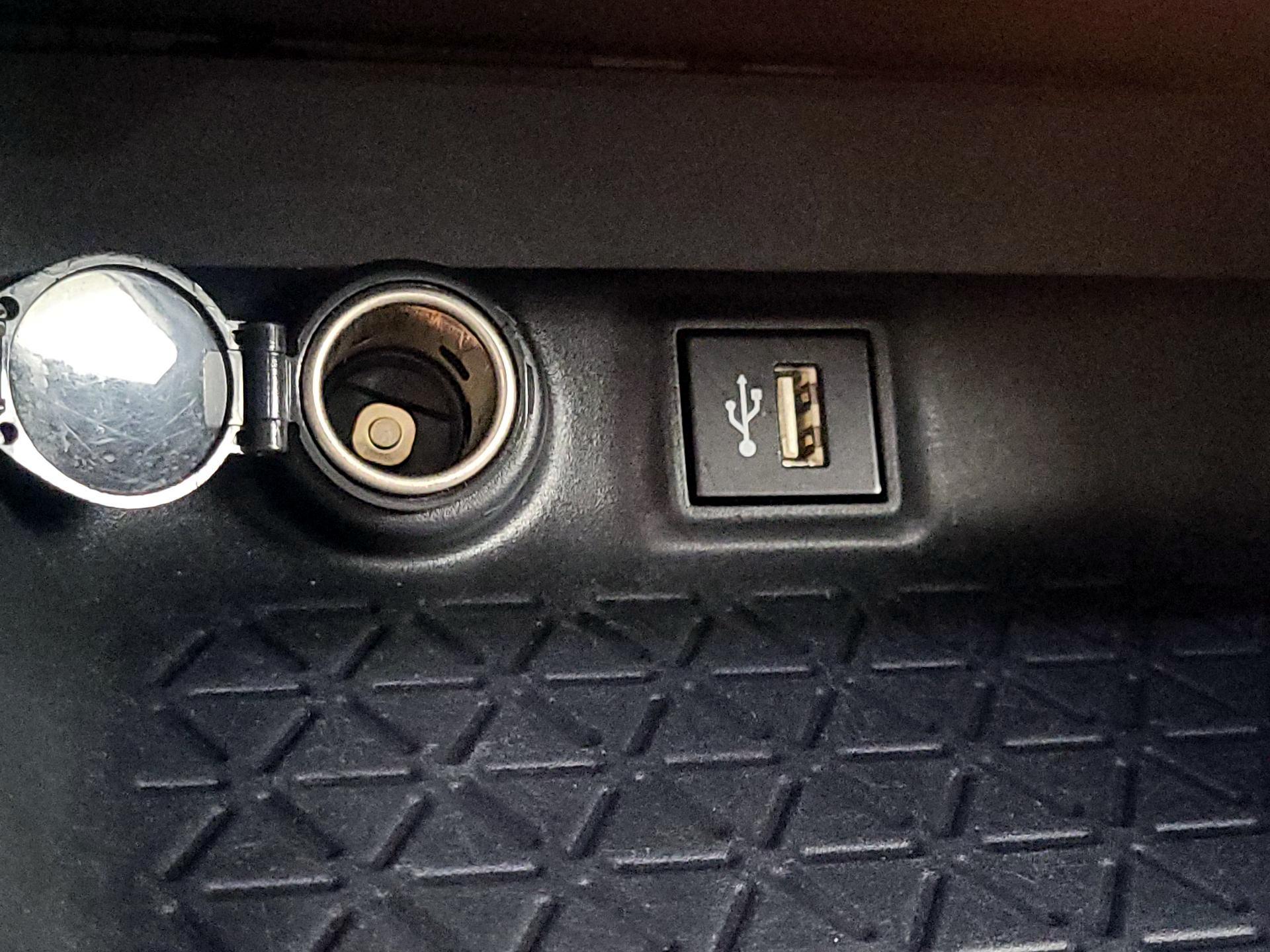 Thumbnail: 2024 Toyota RAV4 - 18