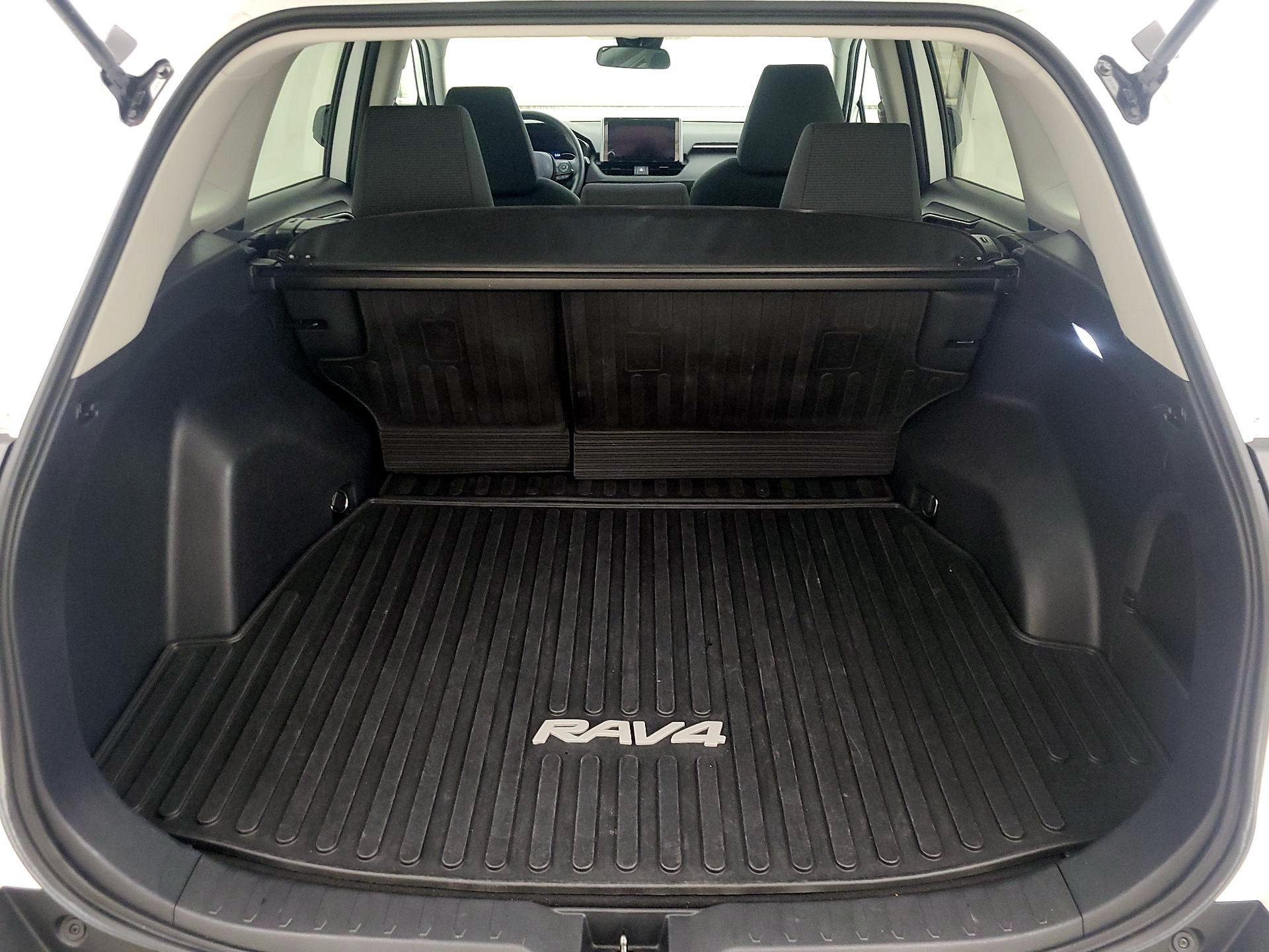 Thumbnail: 2024 Toyota RAV4 - 20