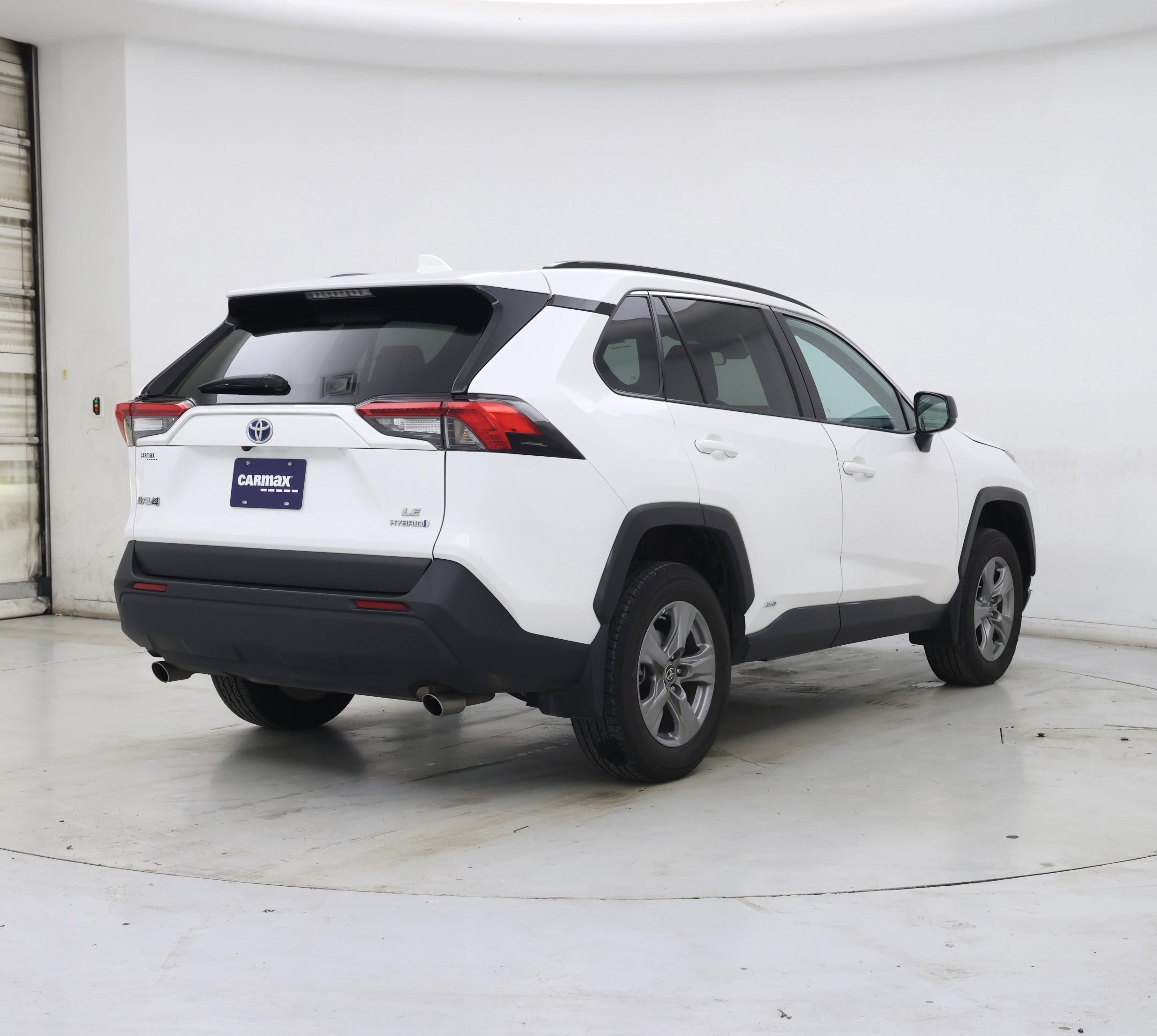 Thumbnail: 2024 Toyota RAV4 - 8